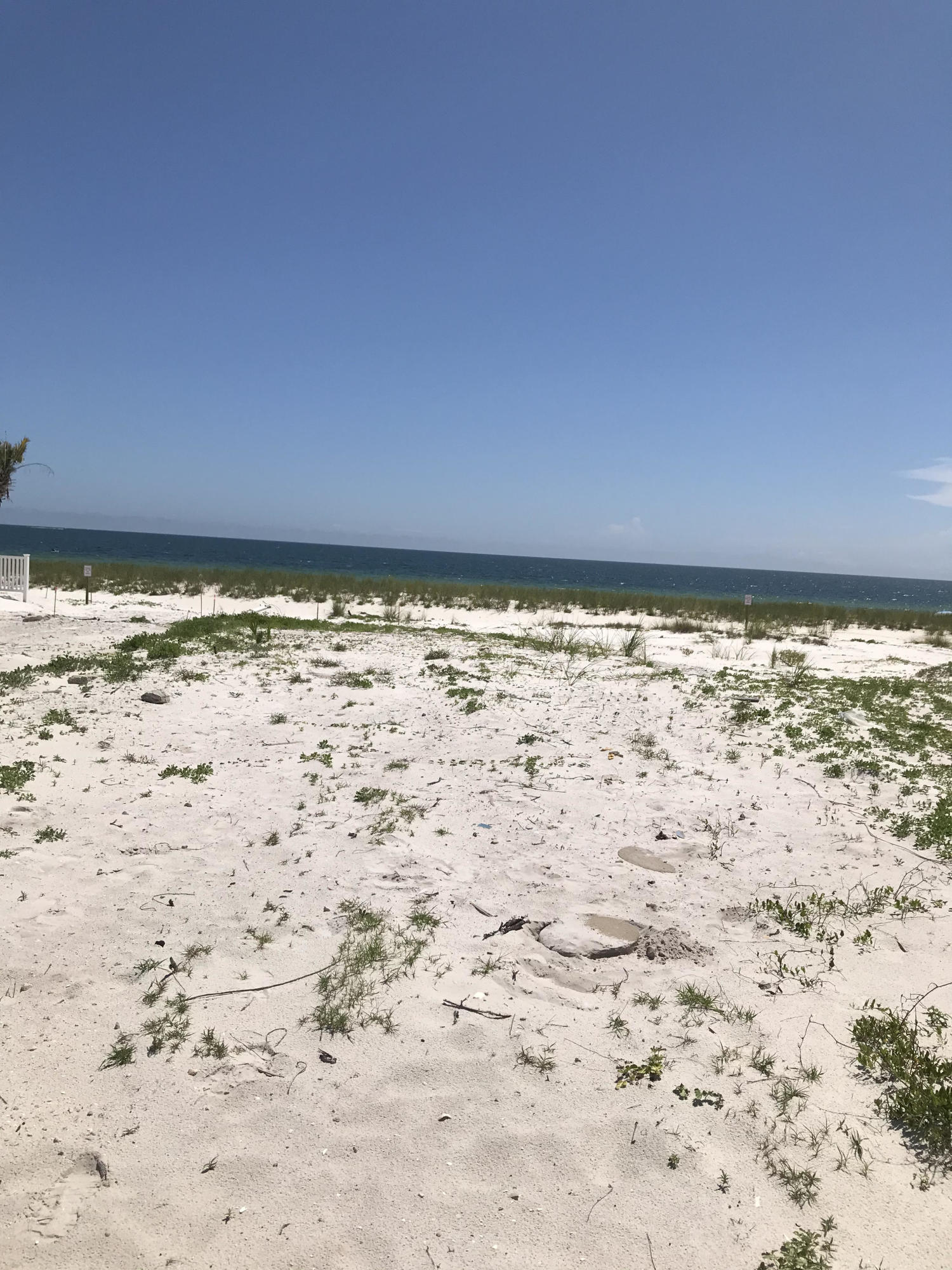 NO RECORDED SUBDIVISION - Land