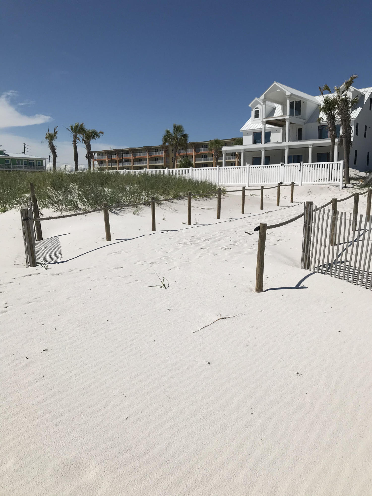 NO RECORDED SUBDIVISION - Land