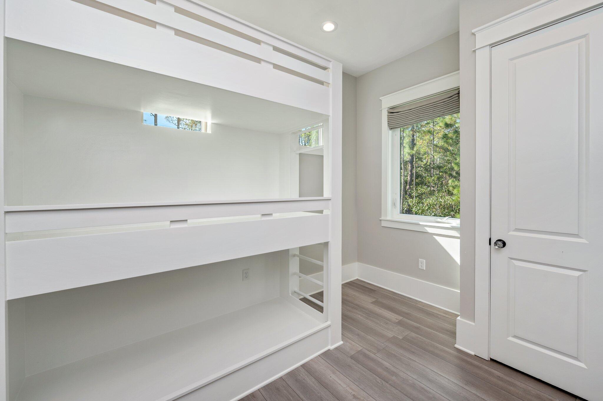 SANTA ROSA PINES - Residential