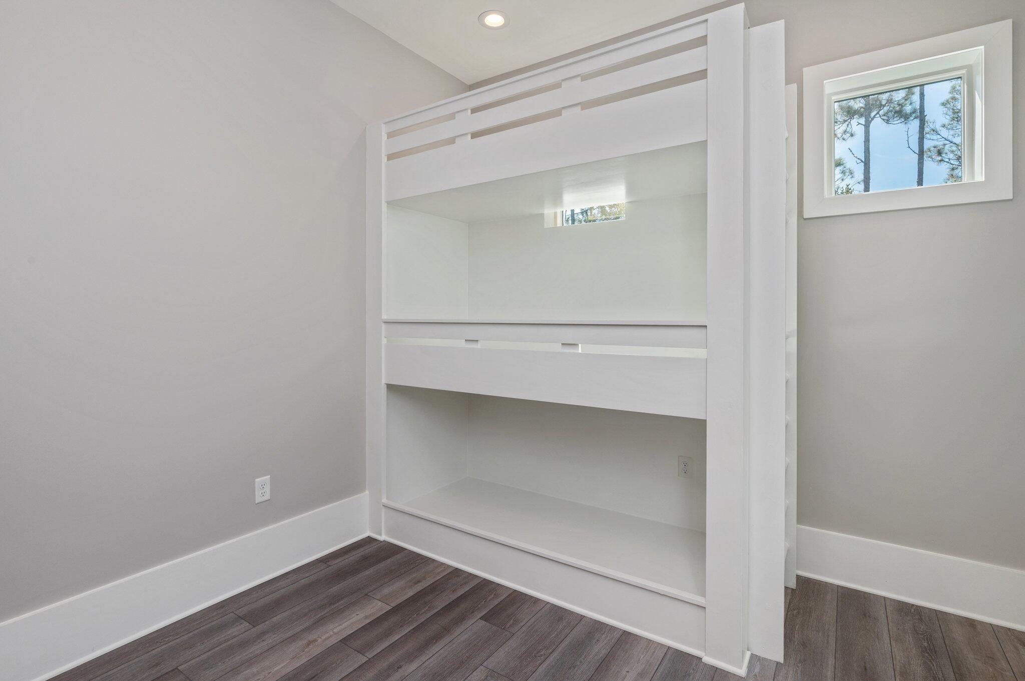 SANTA ROSA PINES - Residential