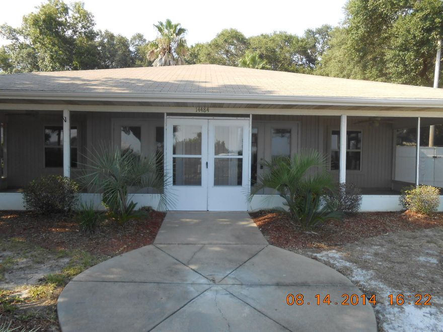 This fabulous 3 bedroom 2 bath home offers split floor plan, freshly painted interior, new wood flooring in living room and master bedroom, new corian kitchen counter tops. So pack your bags and come relax next to the sparkling swimming pool, with hot tub. Call today for your private viewing.