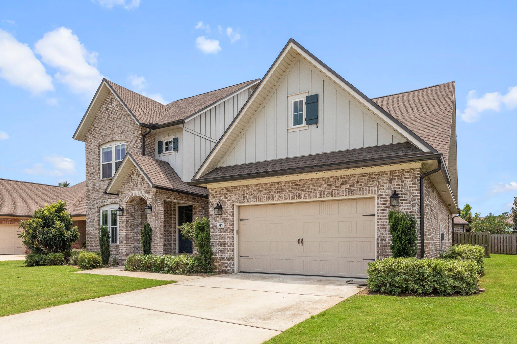 HAMMOCK BAY - Residential Lease