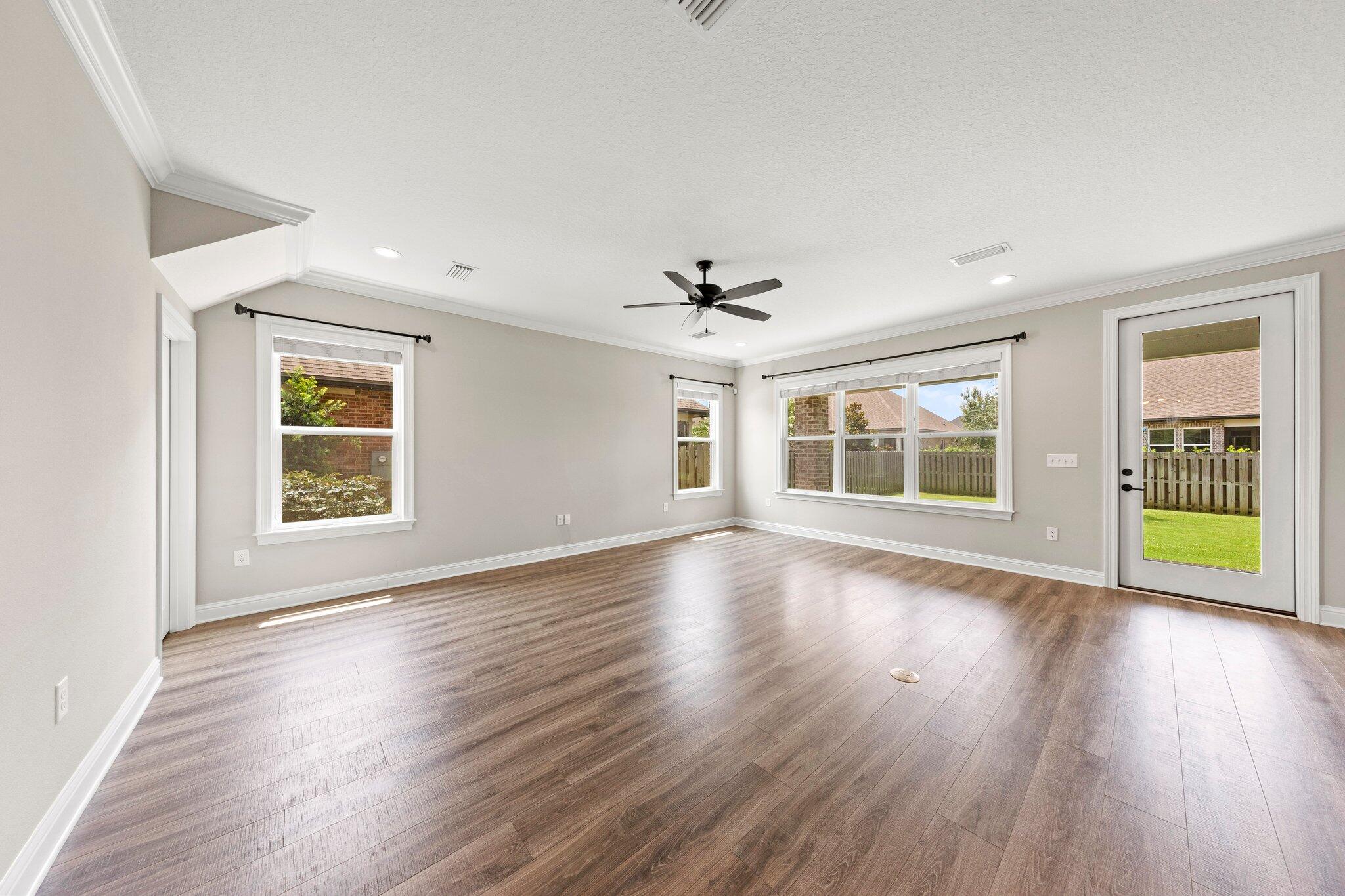 HAMMOCK BAY - Residential Lease