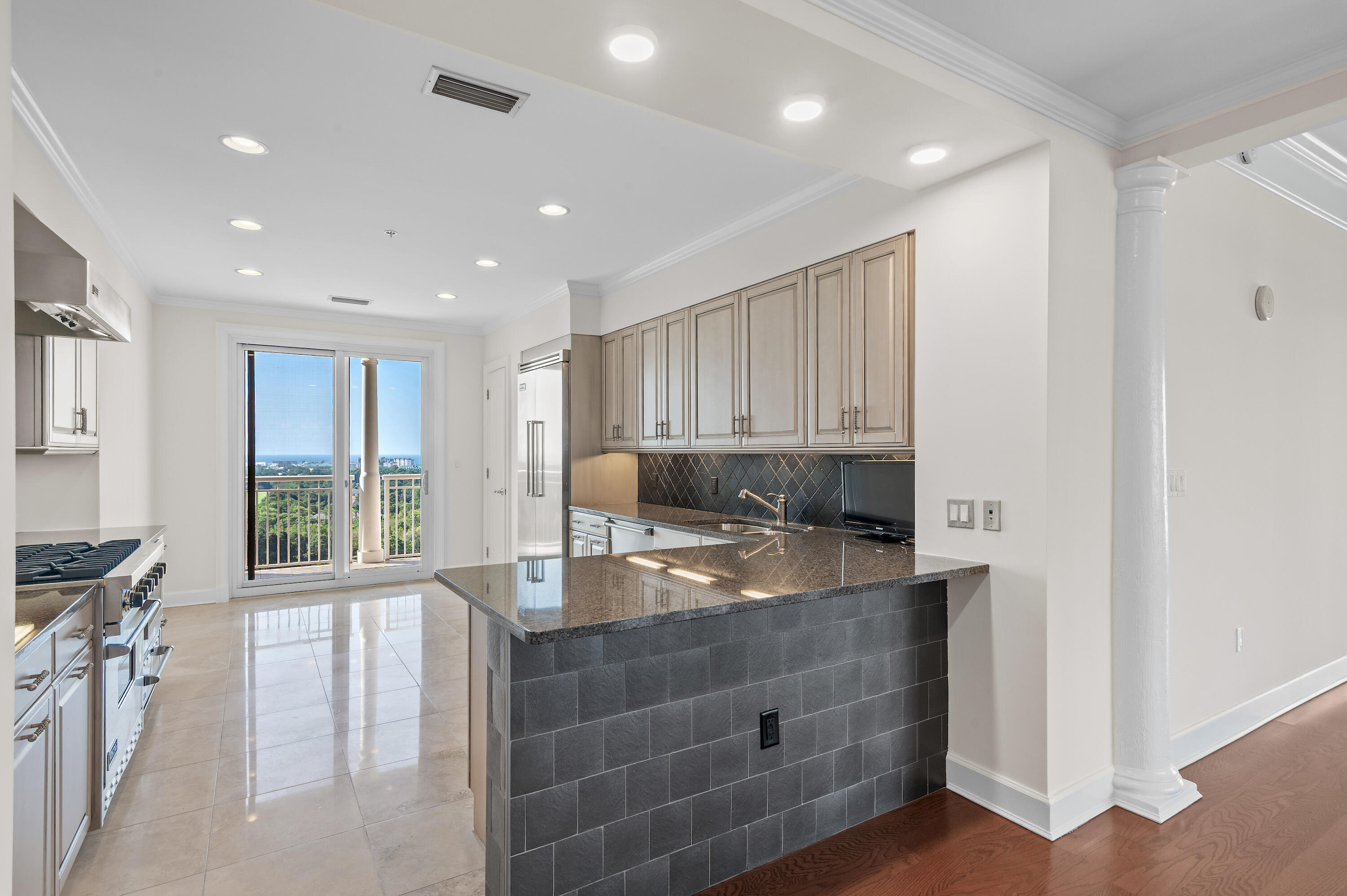 ONE WATER PLACE AT KELLY PLANTATION - Residential Lease
