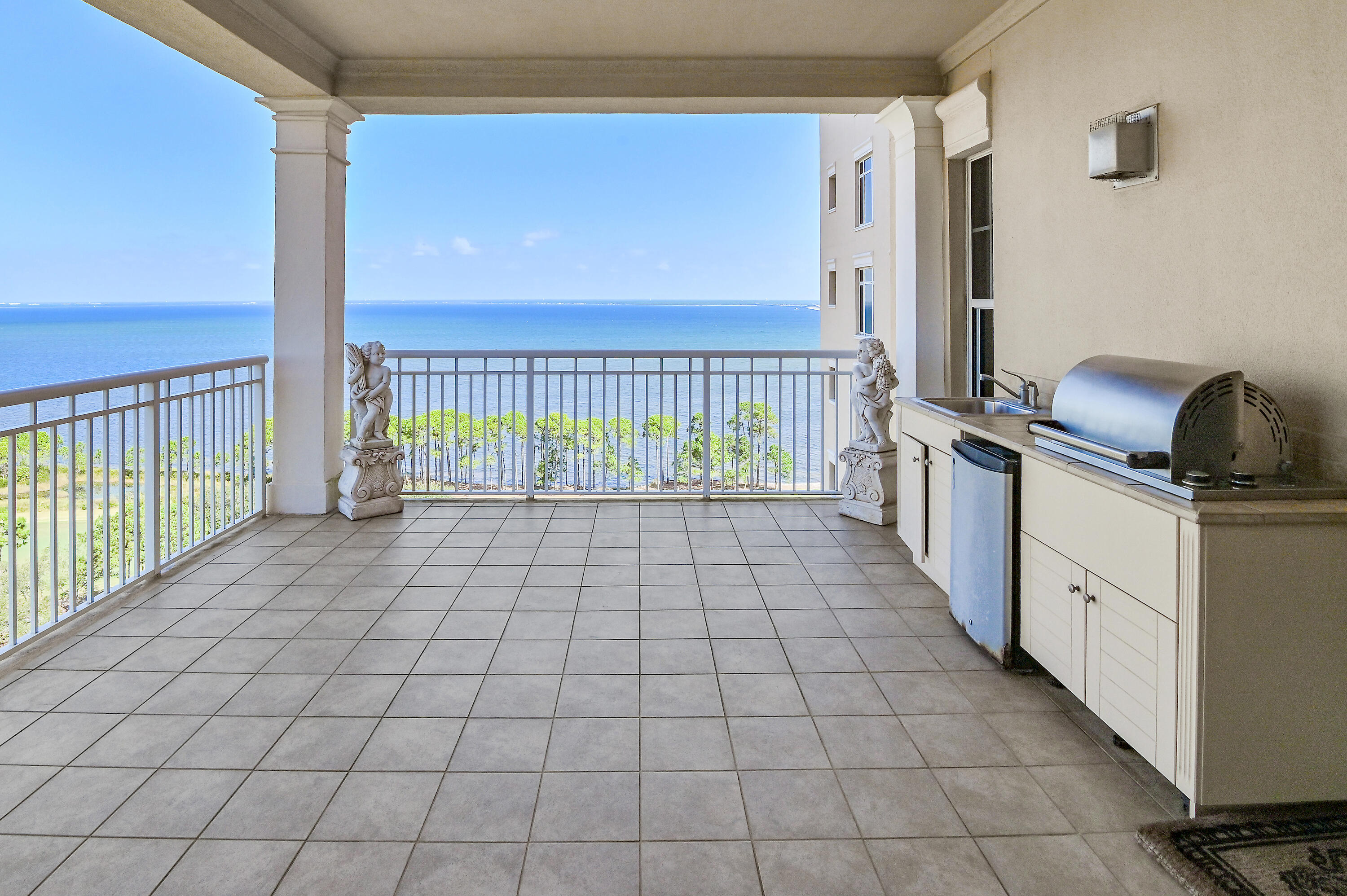 ONE WATER PLACE AT KELLY PLANTATION - Residential Lease