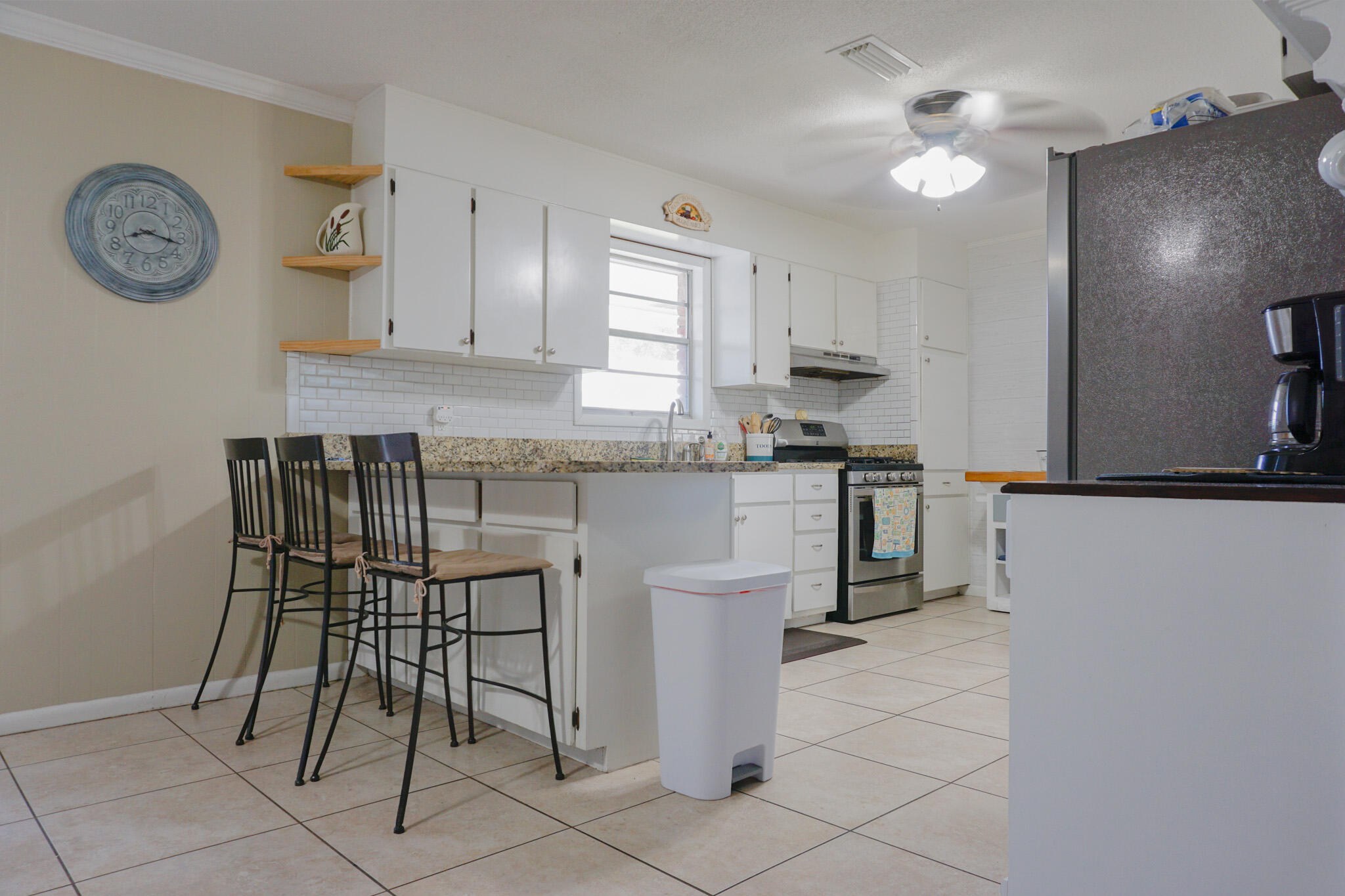 VESTA HEIGHTS 4TH ADDN - Residential Lease