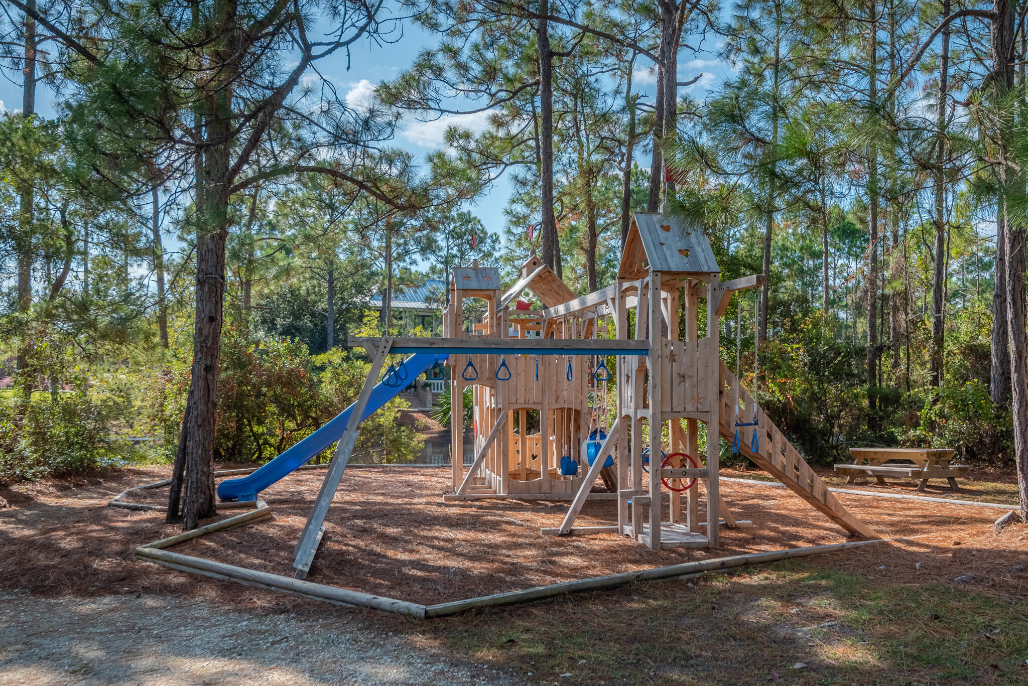 FOREST LAKES - Residential