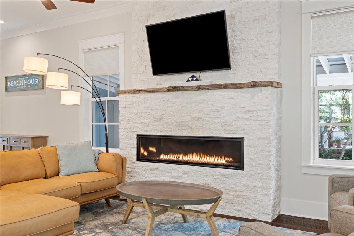 FOREST LAKES - Residential