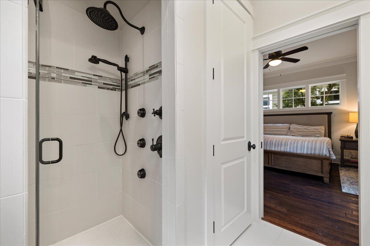 FOREST LAKES - Residential