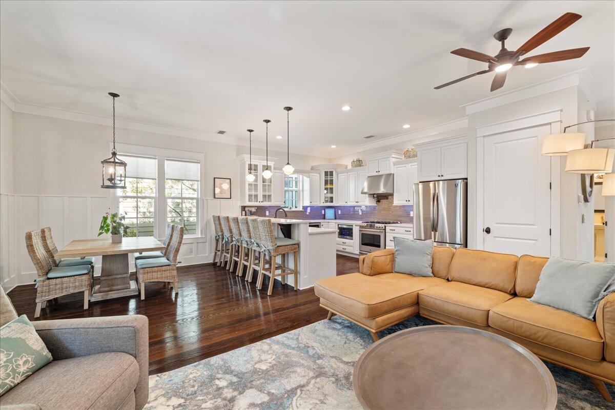 FOREST LAKES - Residential