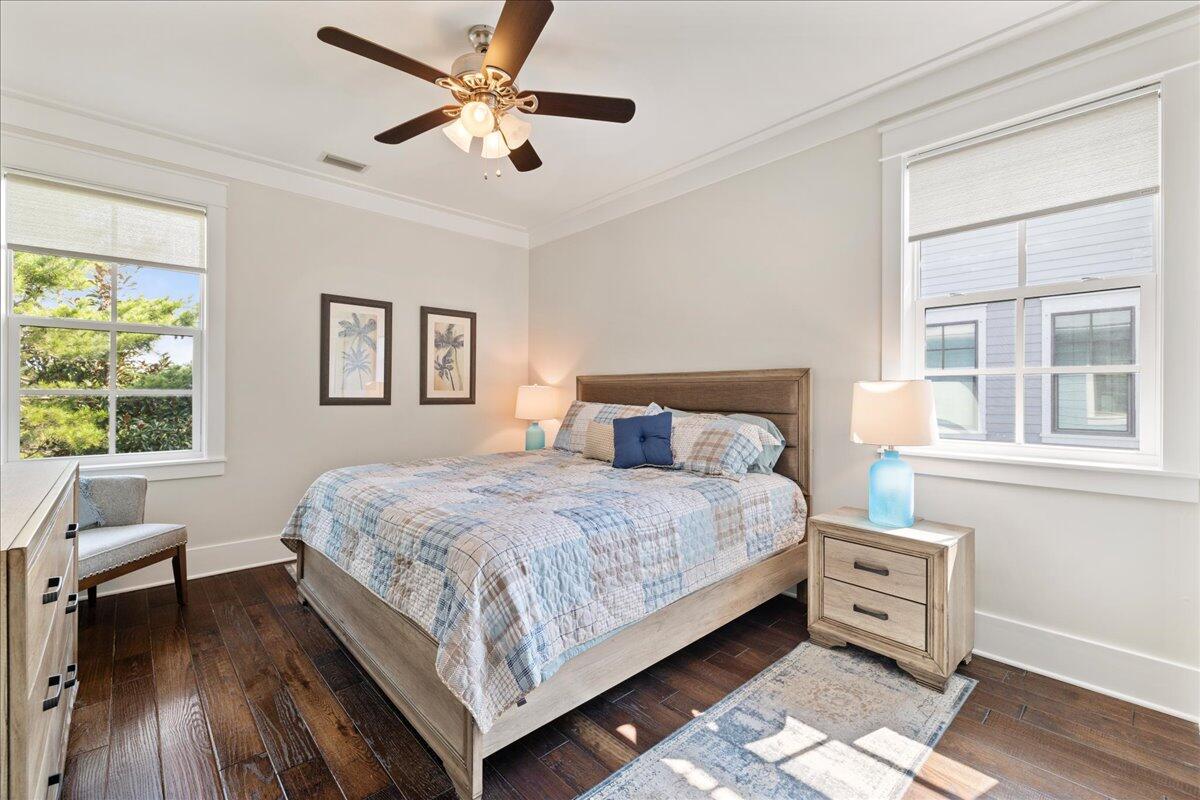 FOREST LAKES - Residential