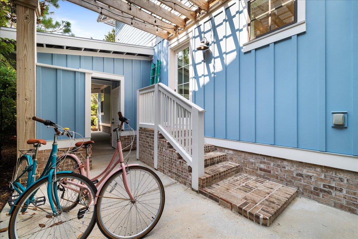 FOREST LAKES - Residential