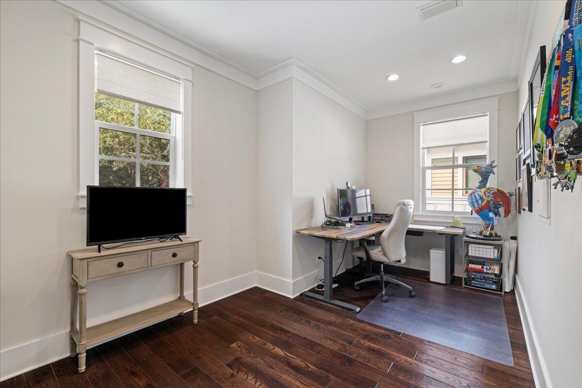 FOREST LAKES - Residential