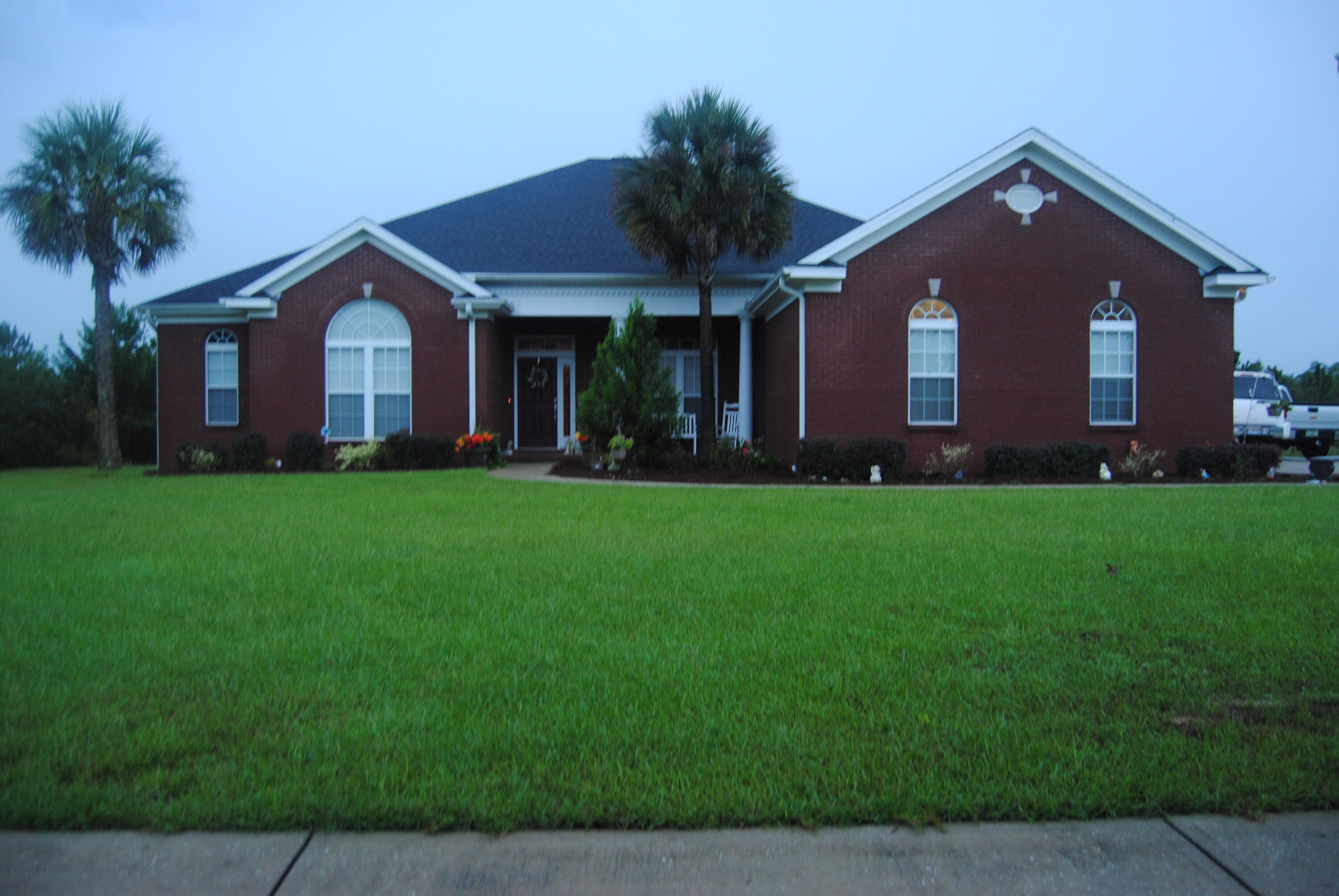 Great Home in Windswept Estates.Best location in Windswept Coastal Breeze Dr.House upgrades made in 2024. New Kitchen Appliances, Oven, Microwave, Cook Top and Dishwasher. New Tile Surounds in all 3 Bathrooms. New Living Room, Kitchen and Greatroom Paint. Seller will offer Cash Back at closing for other minor repairs.Seller is Licensed Florida Real Estate Agent.