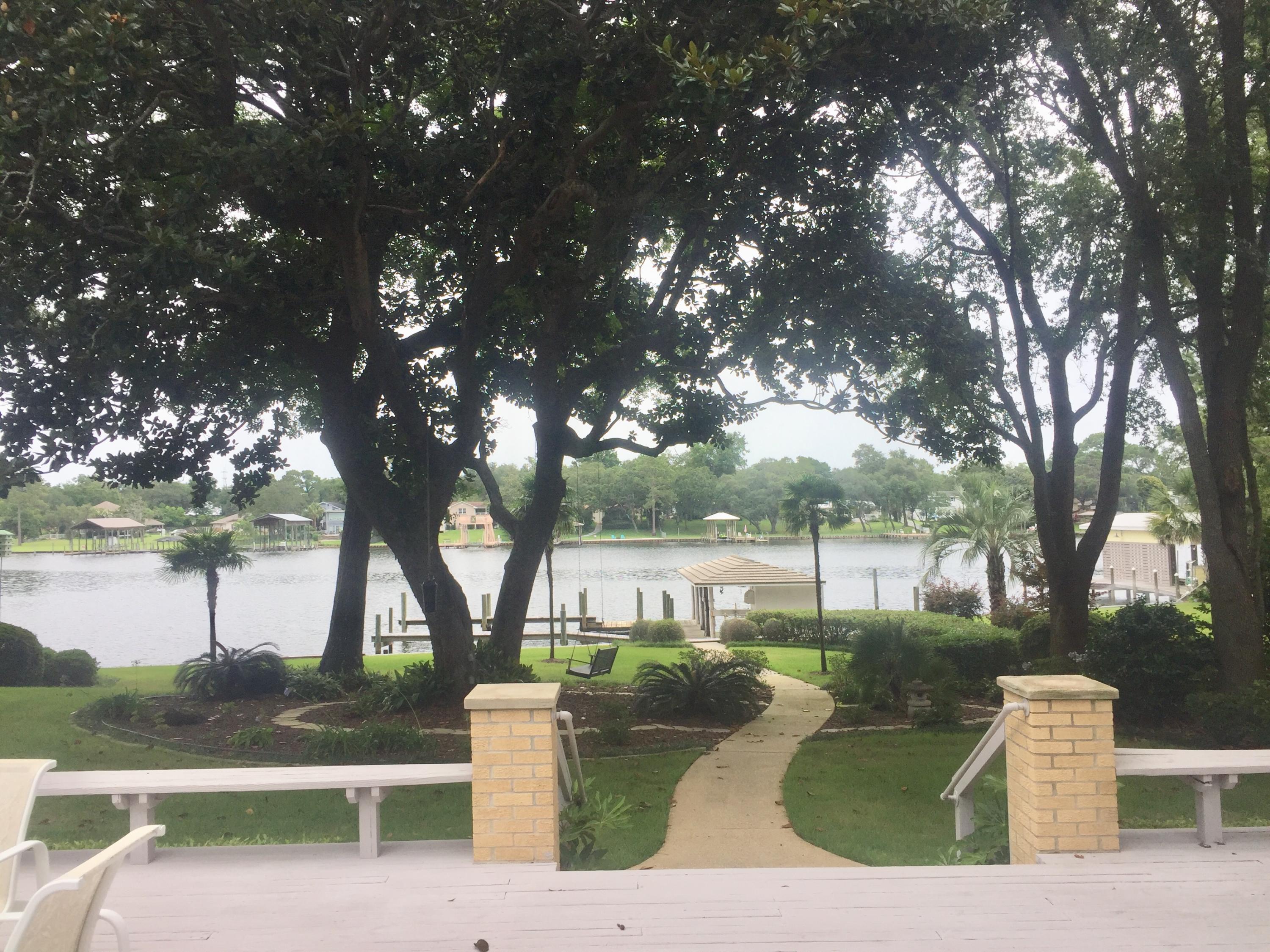 CINCO BAYOU - Residential