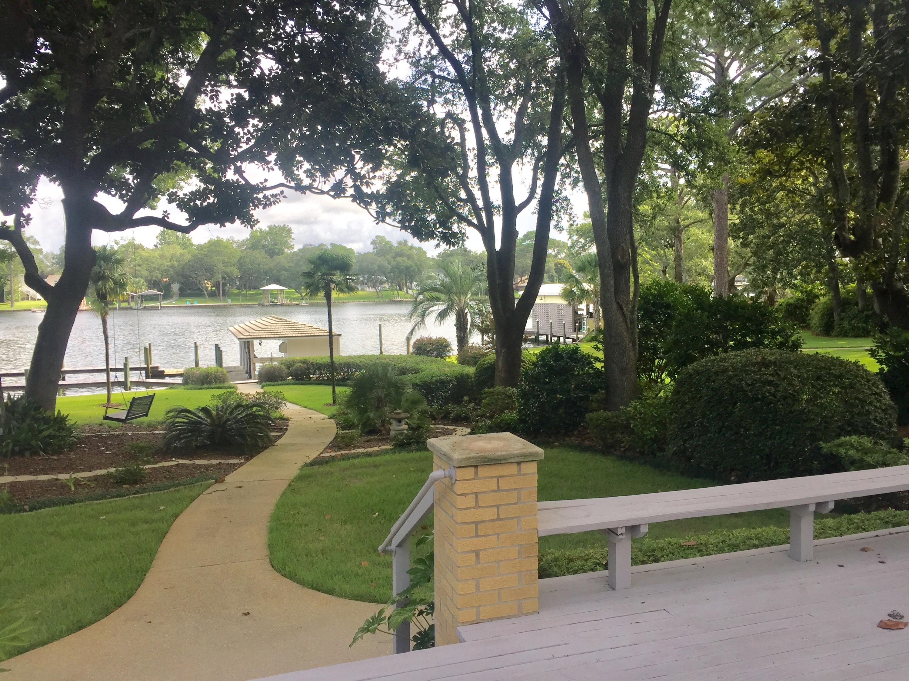 CINCO BAYOU - Residential