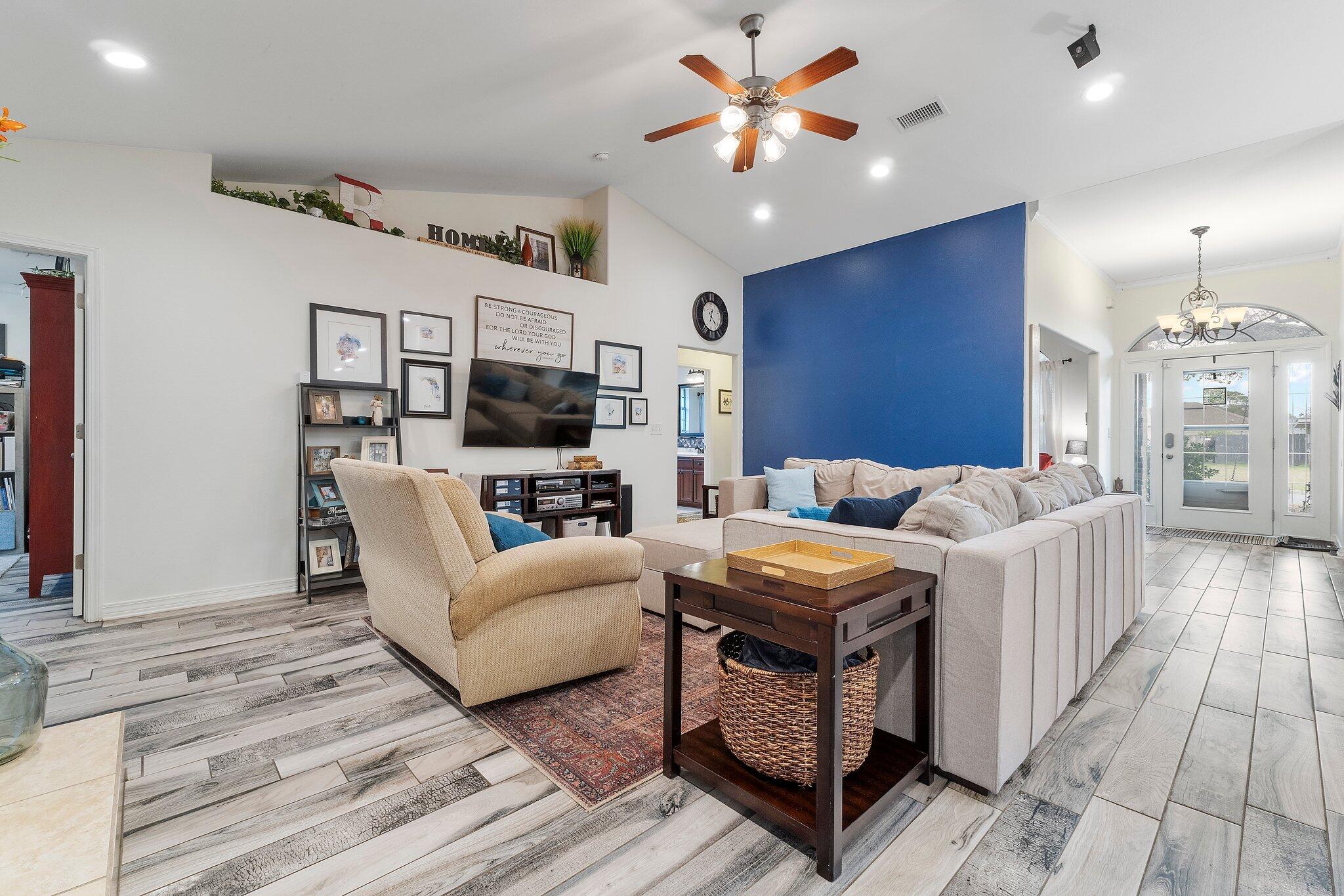 WATERSTONE - Residential