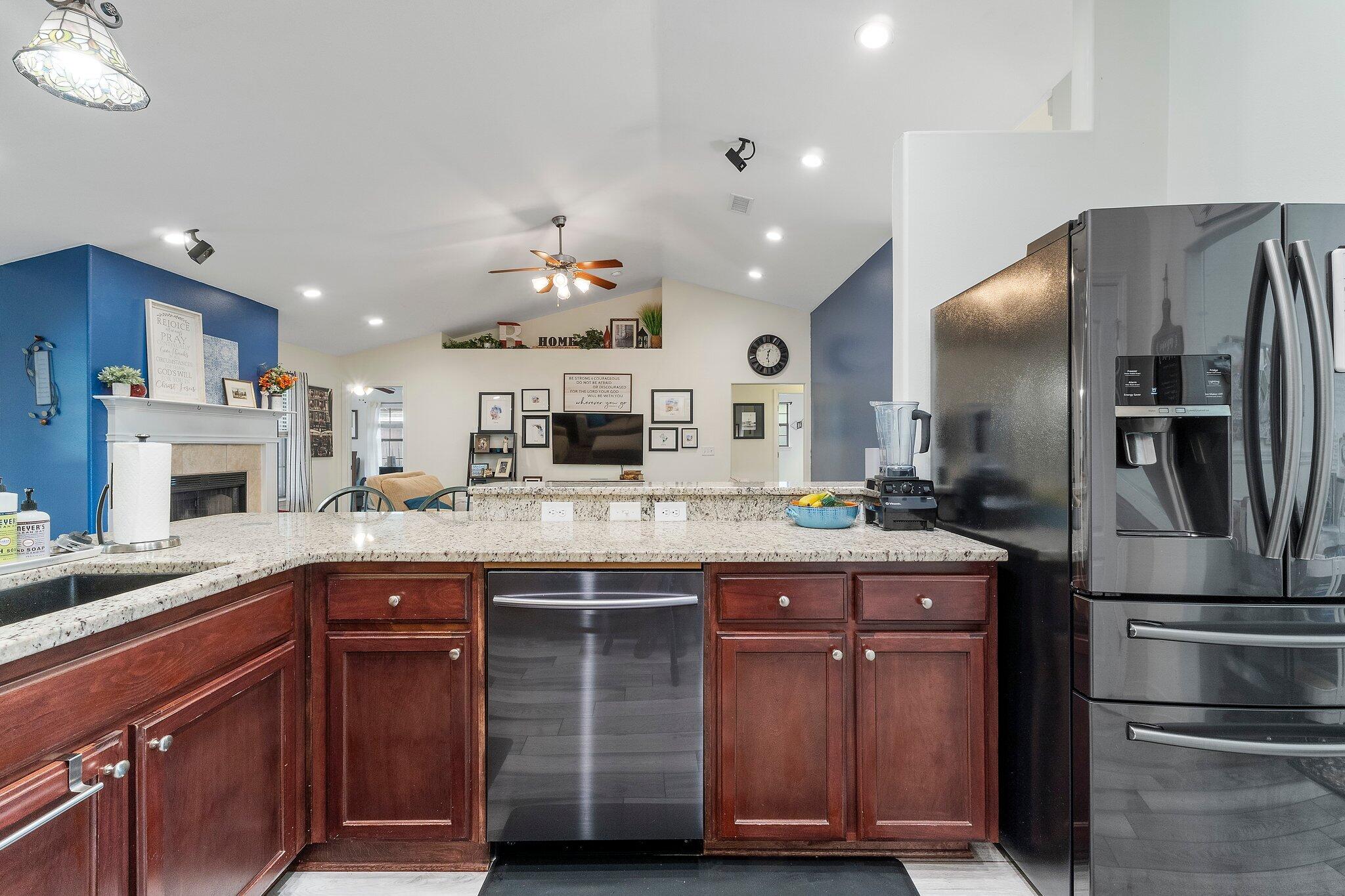 WATERSTONE - Residential