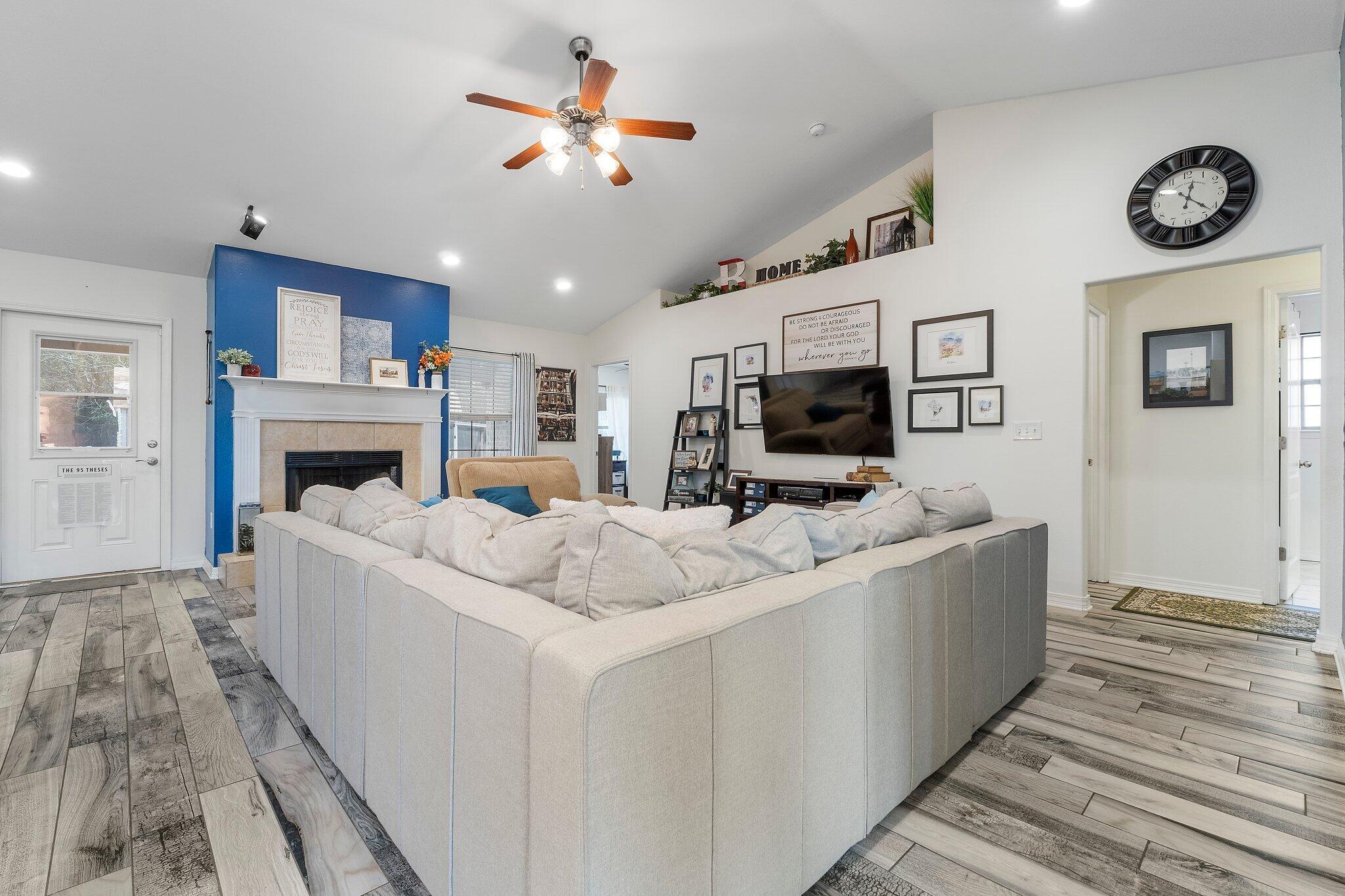 WATERSTONE - Residential