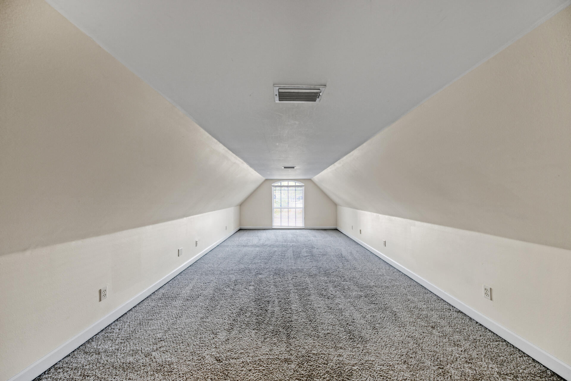 MACK BAYOU ESTATES - Residential Lease