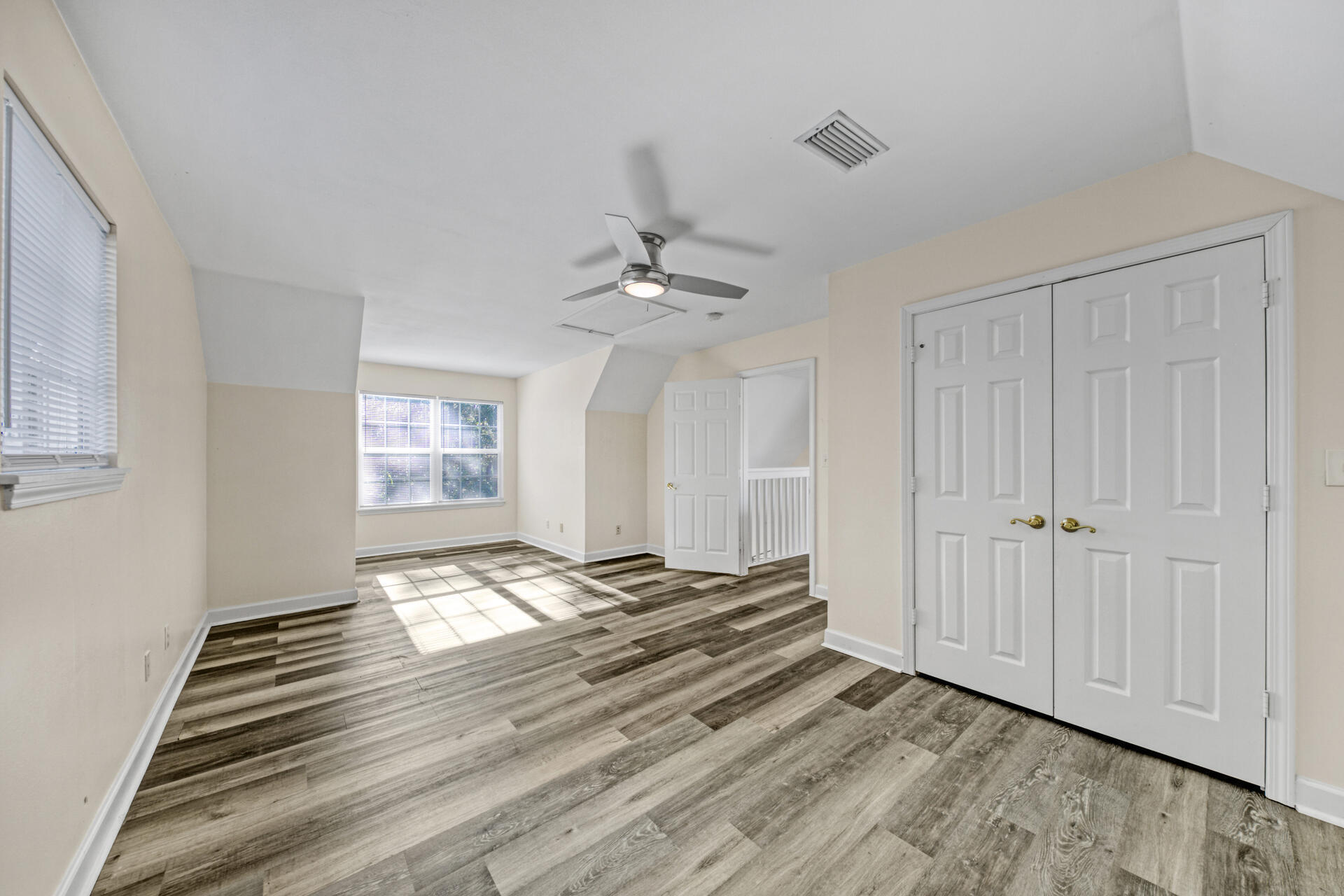 MACK BAYOU ESTATES - Residential Lease