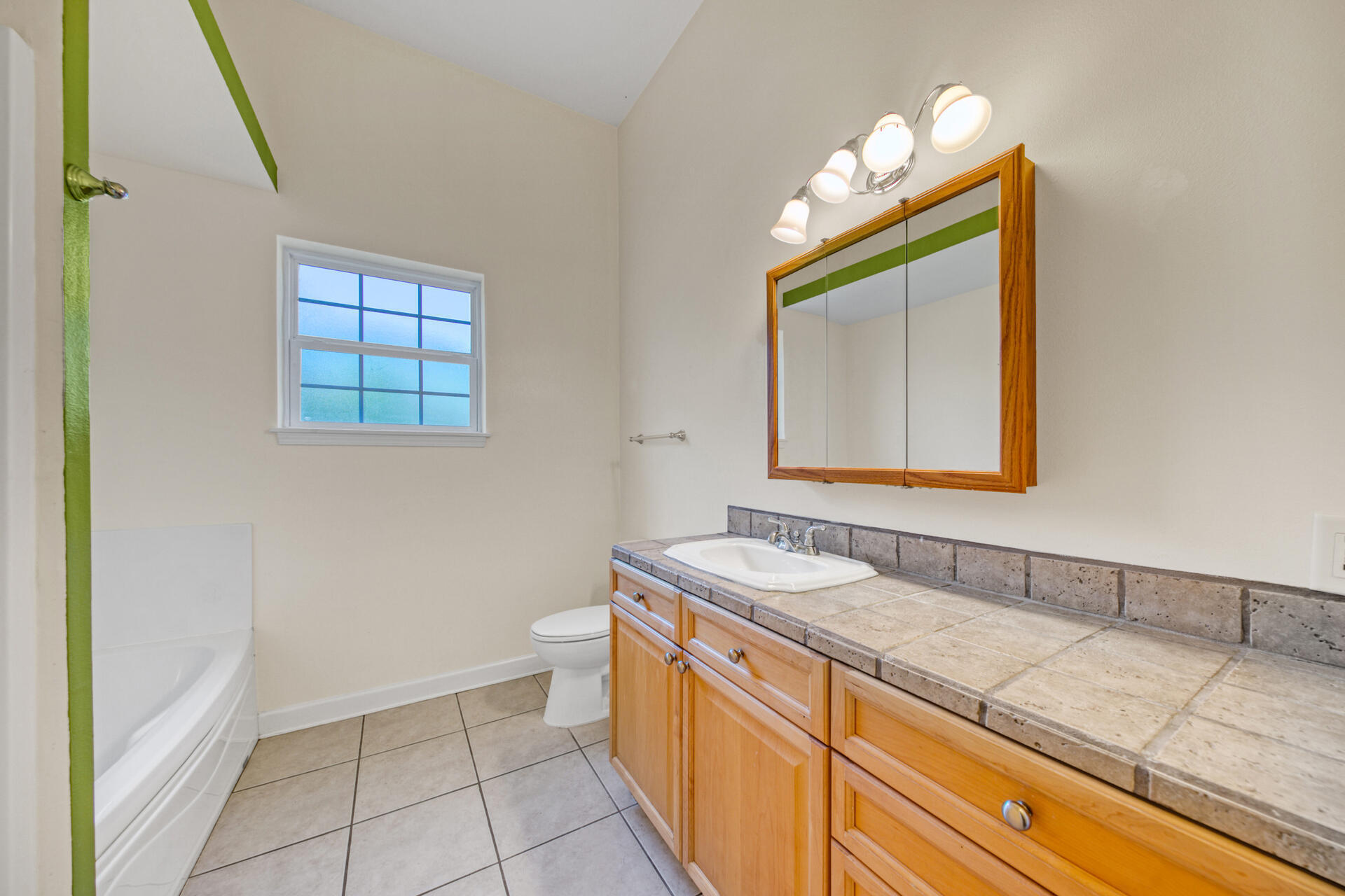 MACK BAYOU ESTATES - Residential Lease