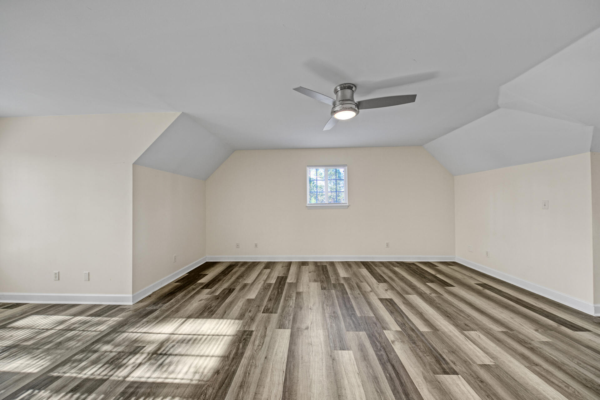 MACK BAYOU ESTATES - Residential Lease