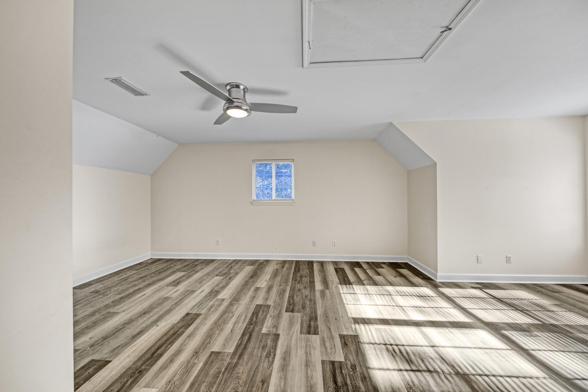 MACK BAYOU ESTATES - Residential Lease