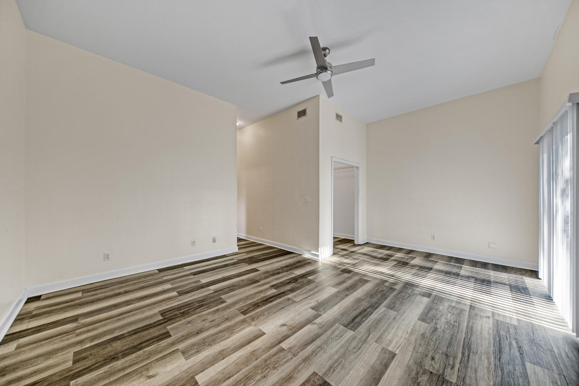 MACK BAYOU ESTATES - Residential Lease