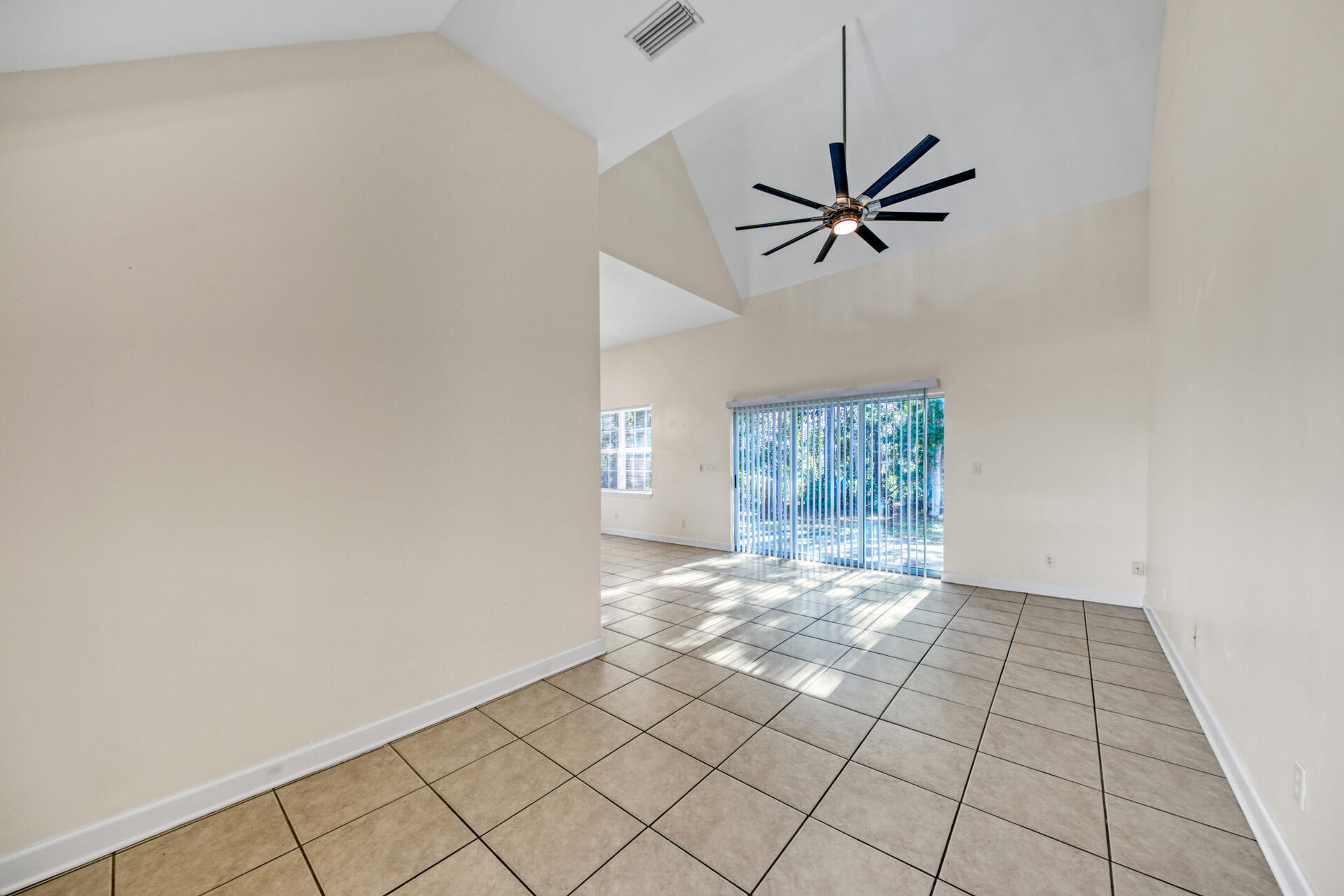 MACK BAYOU ESTATES - Residential Lease