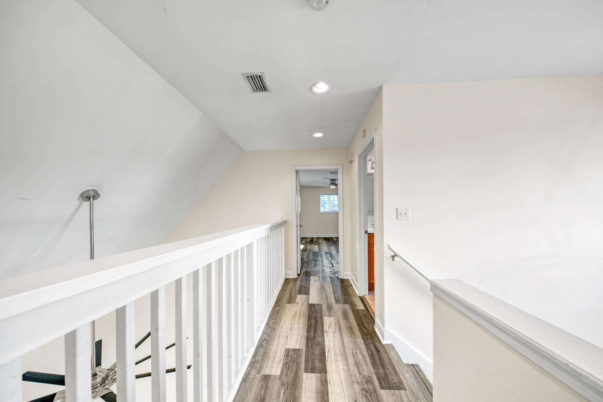 MACK BAYOU ESTATES - Residential Lease