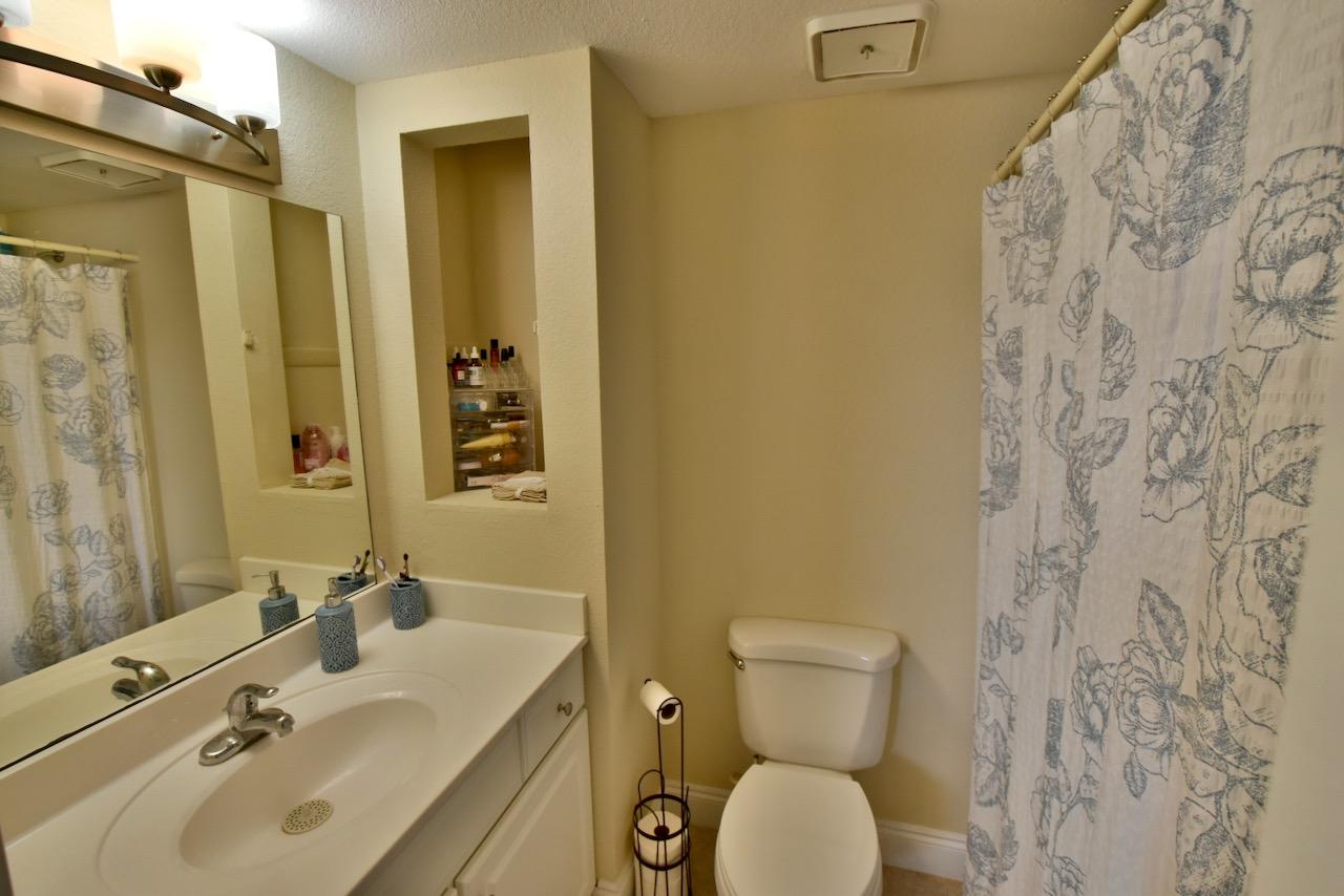 COMMODORES LANDING - Residential