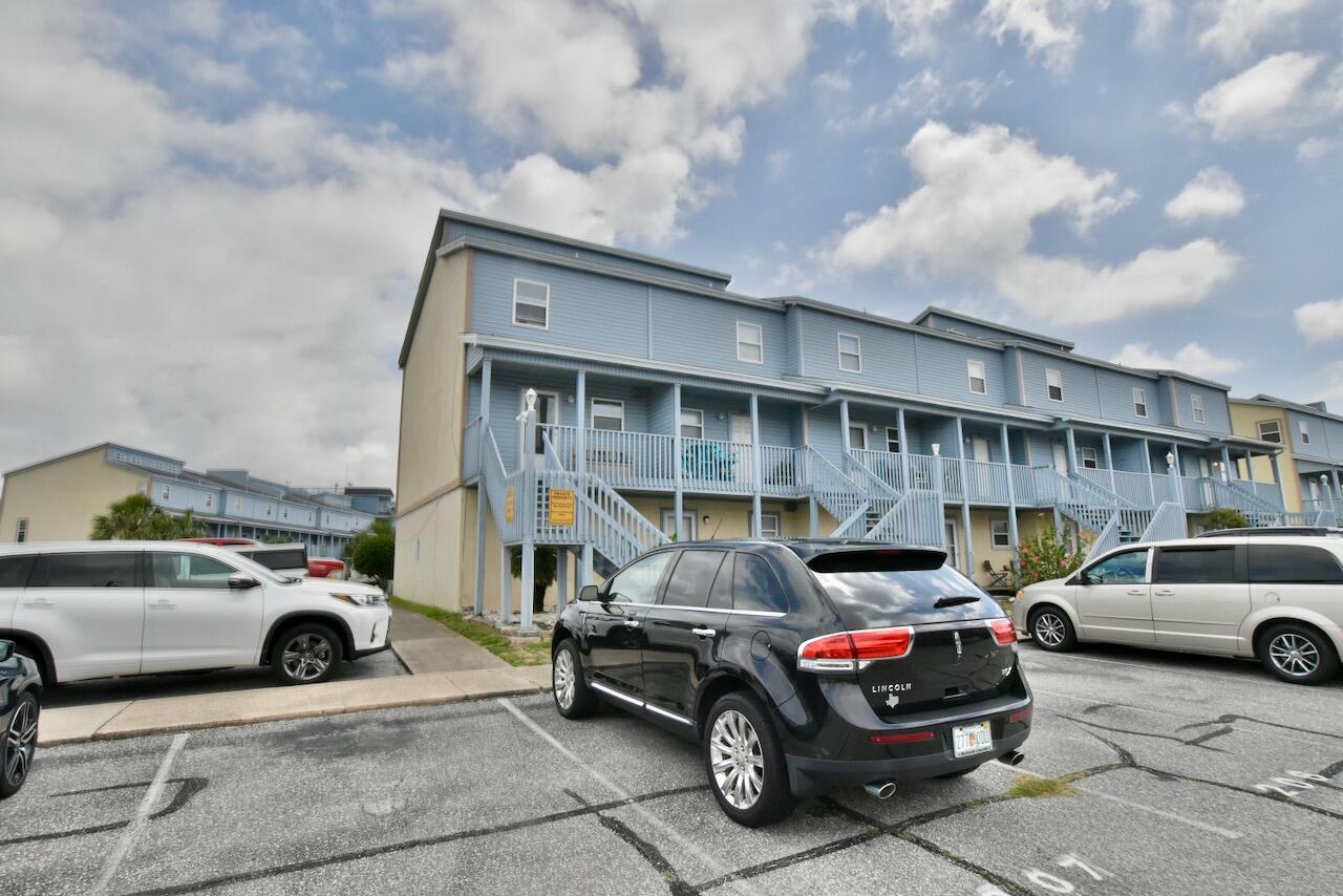 Beautiful 2-bed/2.5 bath + Loft condo would make a fantastic rental, vacation, or primary home! This condominium complex is located sound front with a dock and steps away from the beach. Similar properties have grossed over $40,000 per year in rental revenue. Tile flooring downstairs, updated kitchen and appliances. The loft makes for great additional sleeping space.