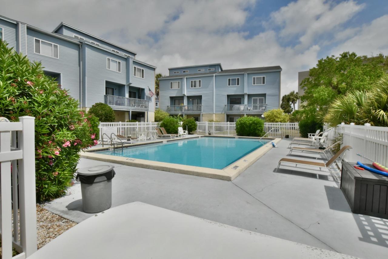 COMMODORES LANDING - Residential