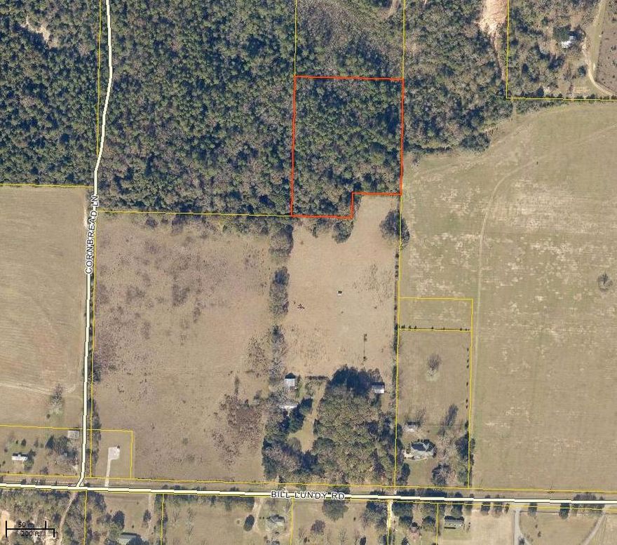 Build your dream home North of Crestview in the Garden City area with acreage. Great property with 6 acres.