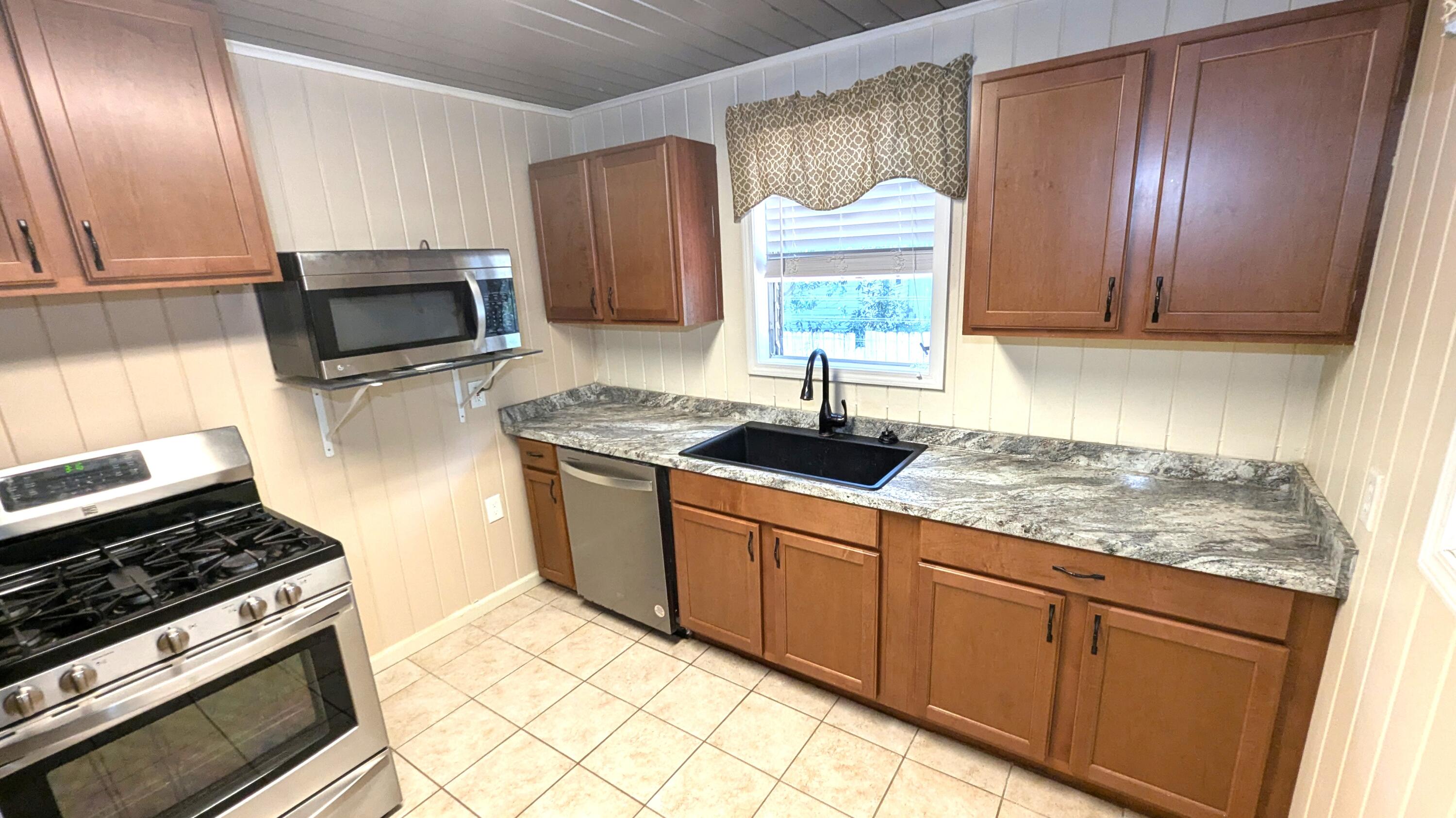 CORRY HEIGHTS 1ST ADDN - Residential
