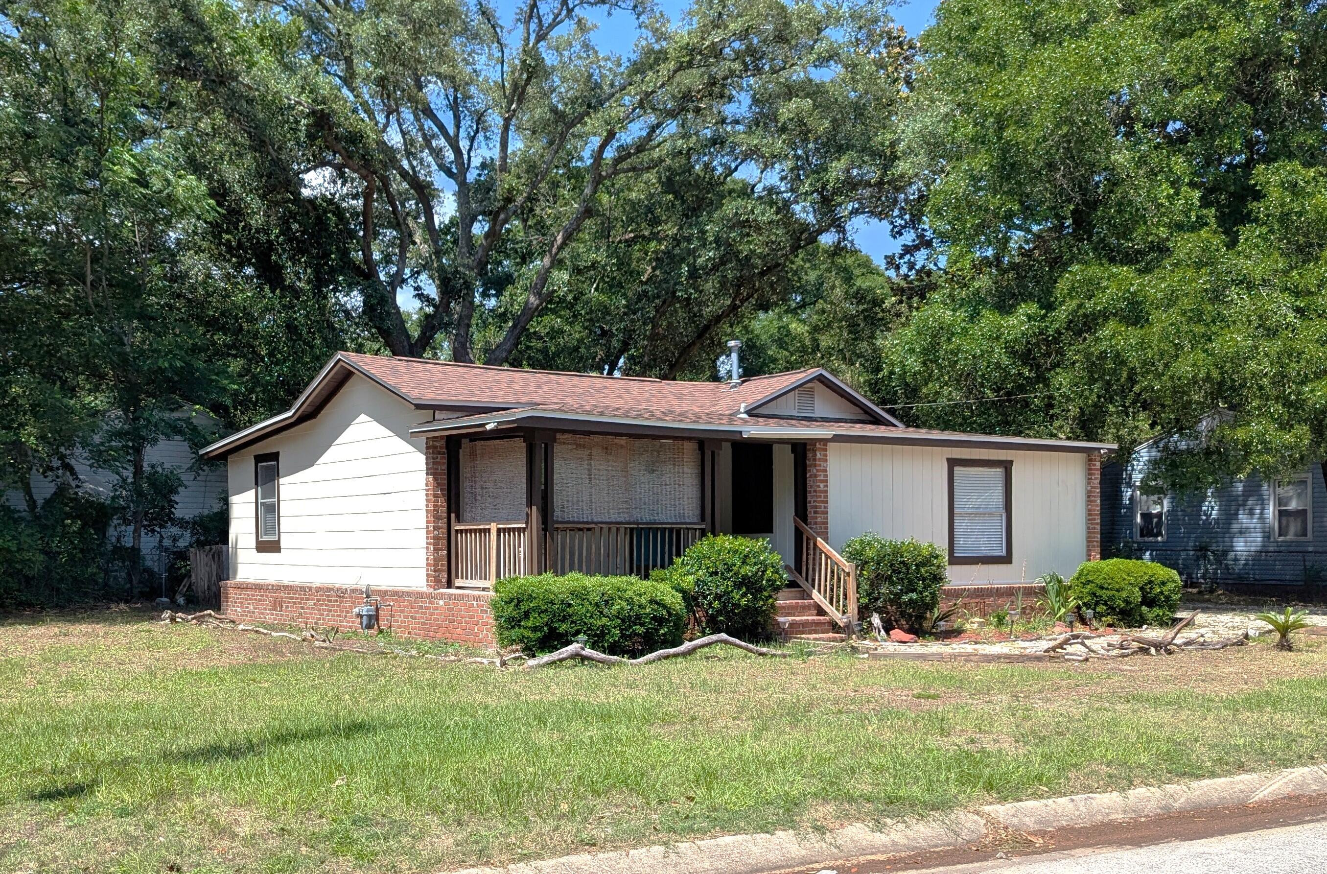 Excellent opportunity!! Don't scroll past this one! MOVE-IN READY cottage home on a corner lot, in a location convenient to everything west Pensacola has to offer! Plenty of shopping, dining, and entertainment nearby. A short commute to NAS Pensacola, and about 15 minutes from downtown Pensacola and Blue Wahoos Stadium. This lovely home has been well-maintained and is ready for a new owner to love on it.The kitchen features stainless appliances, including an amazing 5-burner gas stove, PLUS newer countertops and farm sink. HVAC and water heater are also gas, and gas is ready for a dryer to be installed.Enjoy your beverage and a good read on the covered front porch. Includes a large, wooden storage building, plus a smaller metal shed.Roof 2022. HVAC Aug 2013. New water heater 2025.