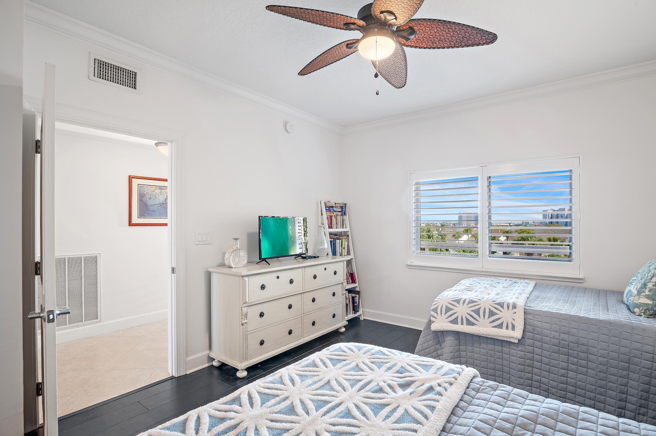 HARBOR LANDING - Residential