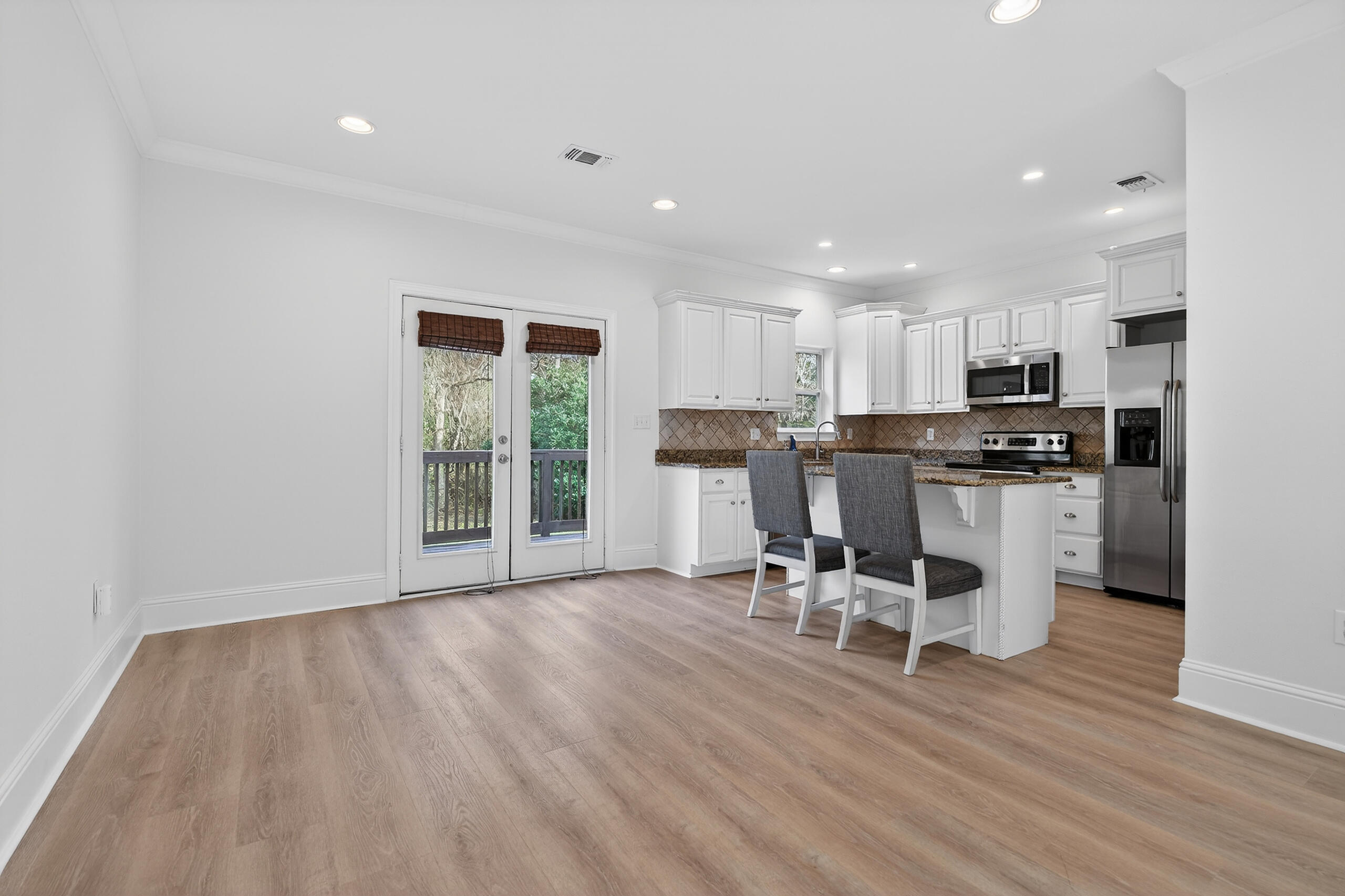 TOWN OF SANTA ROSA - Residential