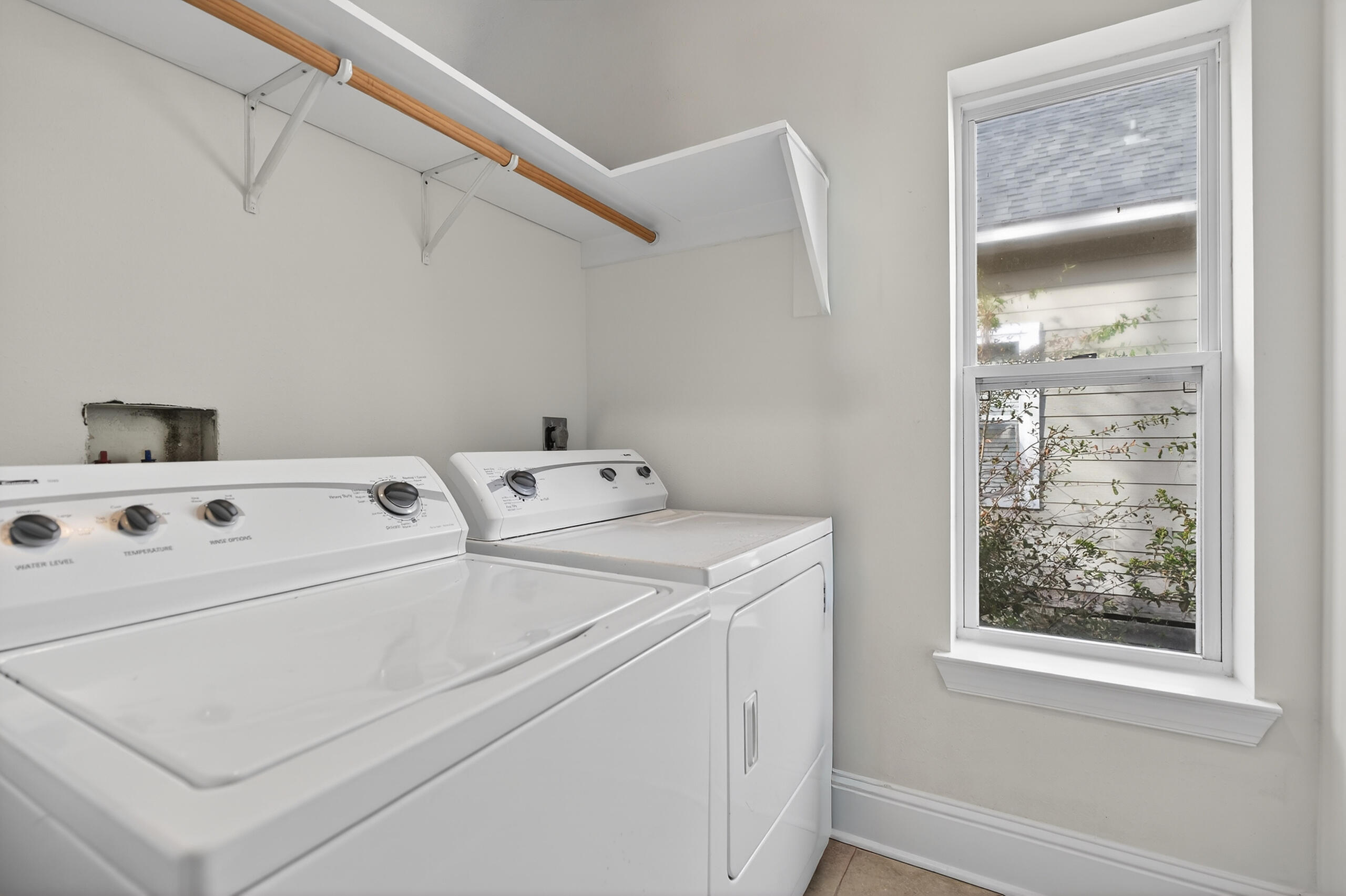 TOWN OF SANTA ROSA - Residential