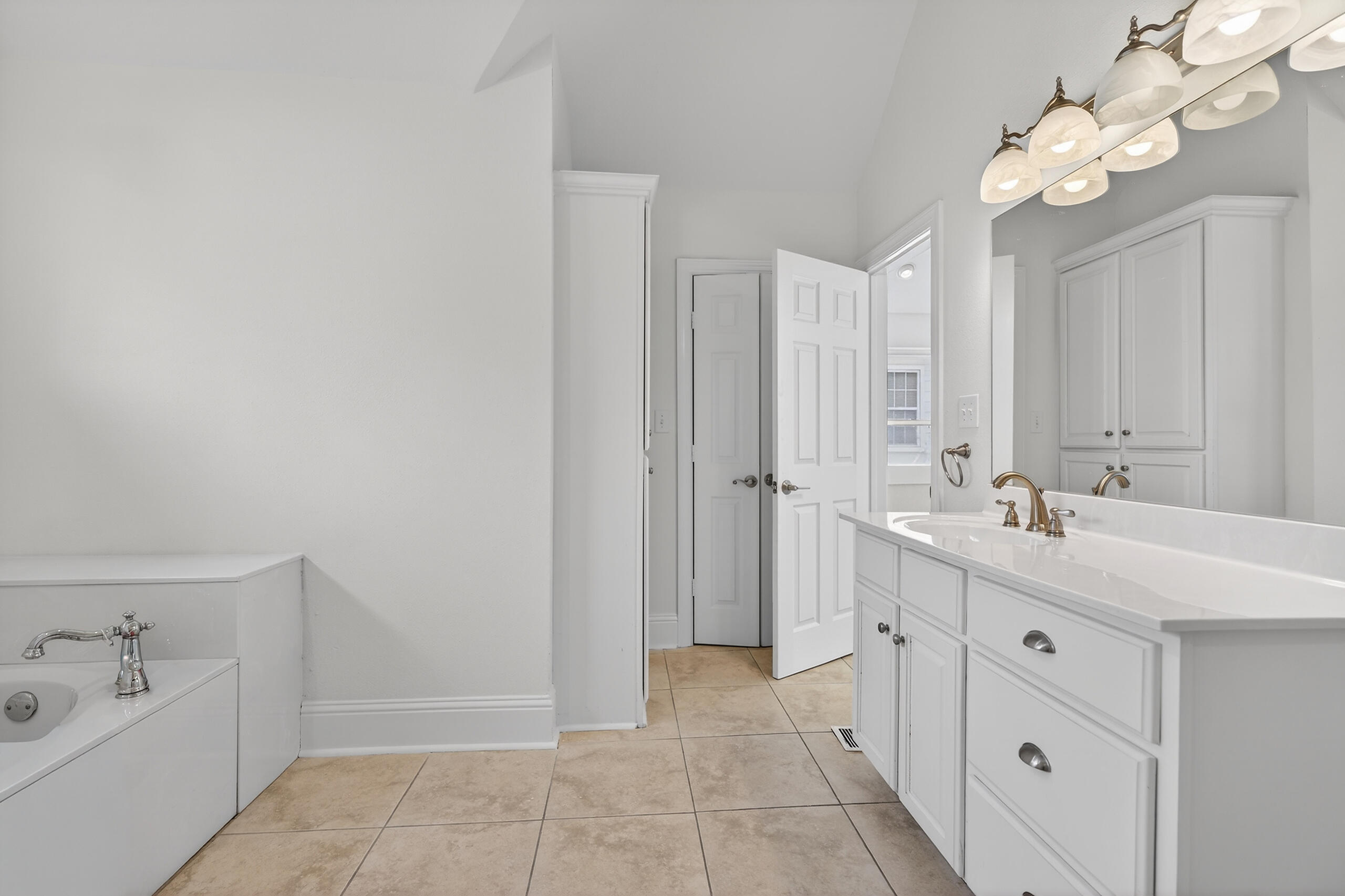 TOWN OF SANTA ROSA - Residential