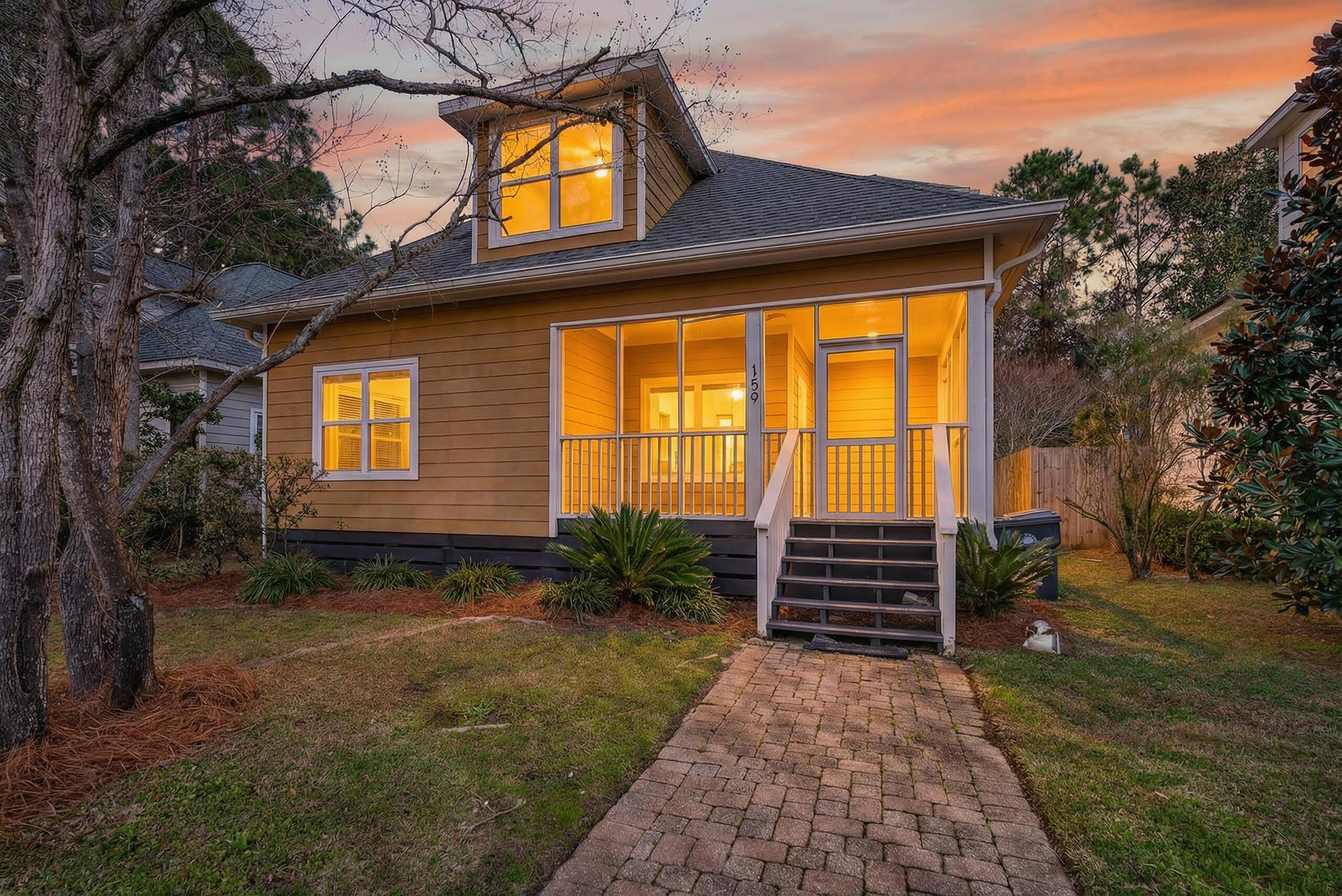 TOWN OF SANTA ROSA - Residential