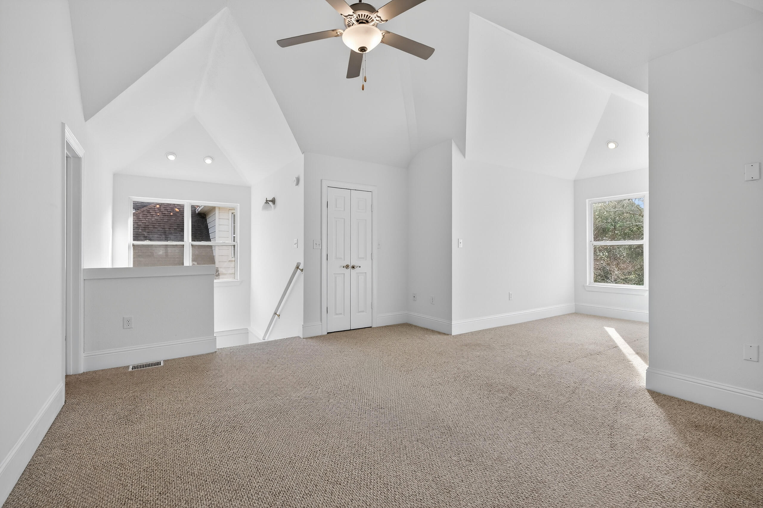 TOWN OF SANTA ROSA - Residential