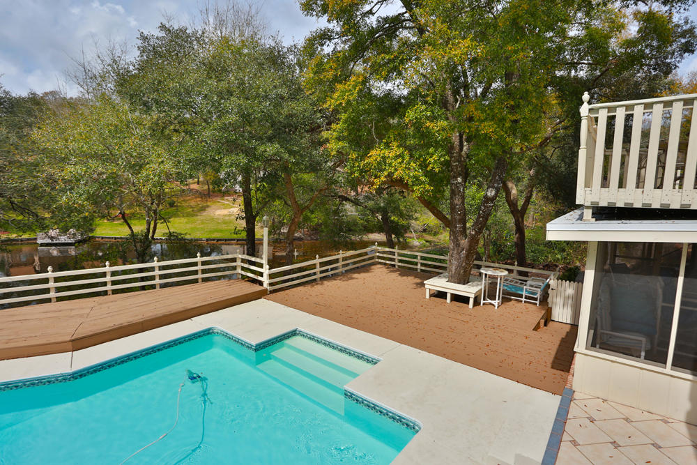 LE CHATEAU - Residential