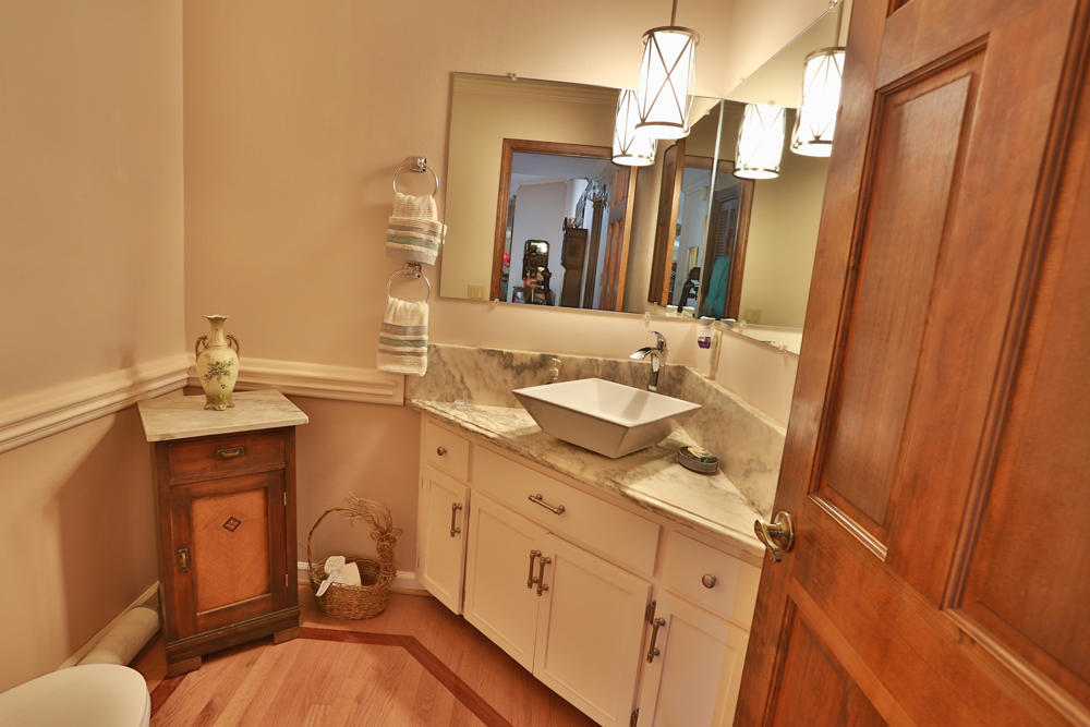 LE CHATEAU - Residential