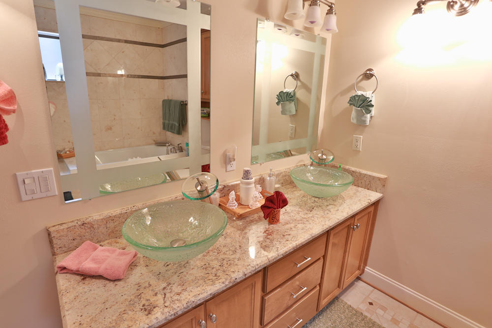 LE CHATEAU - Residential