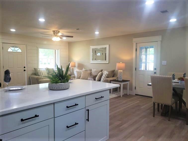 WINTHROP PLACE - Residential