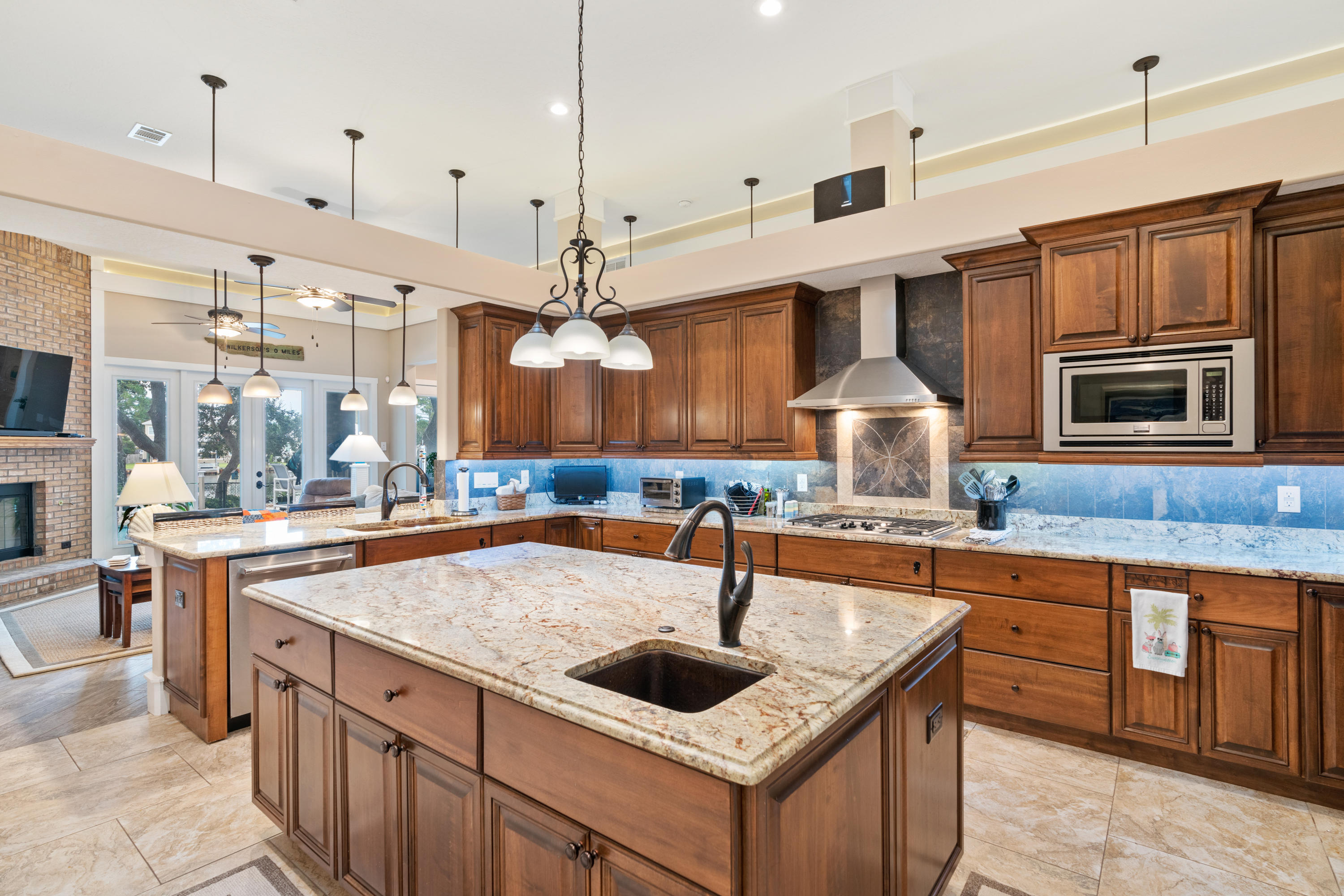 TURQUOISE BEACH 3RD ADDN - Residential