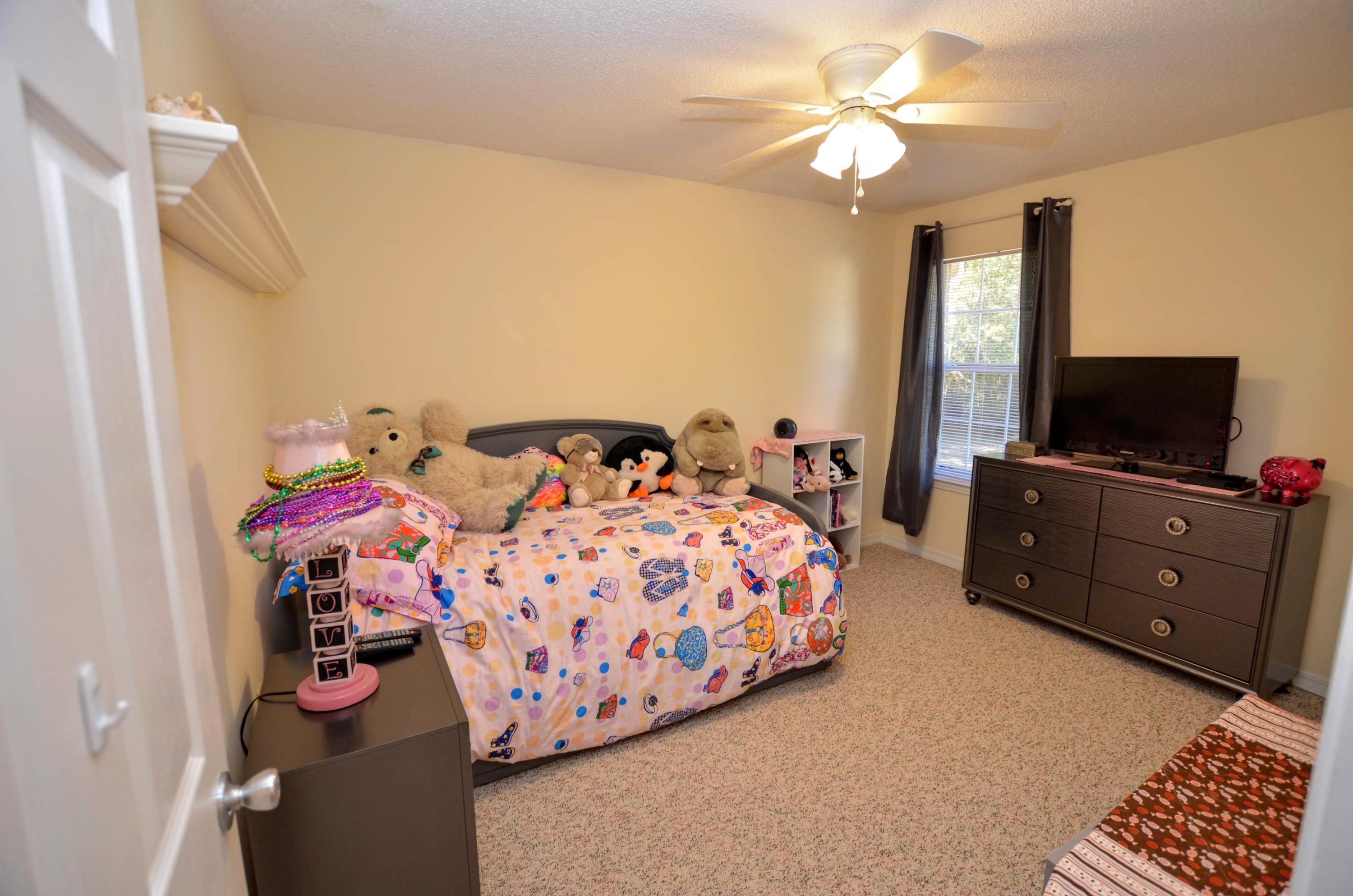 FOXWORTH ESTATES PH 2 - Residential