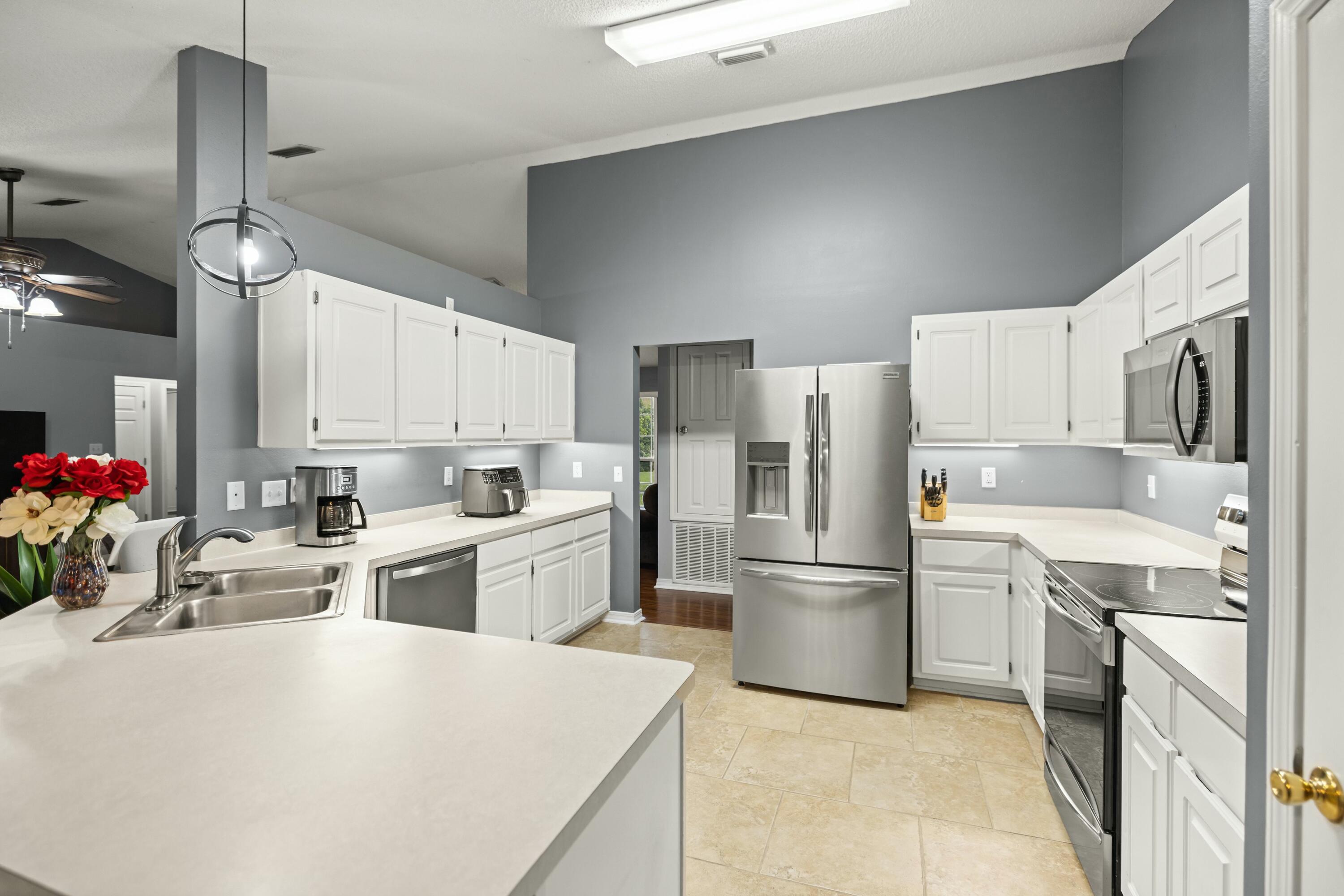 CORONADO VILLAGE PH IV LOT 29 - Residential